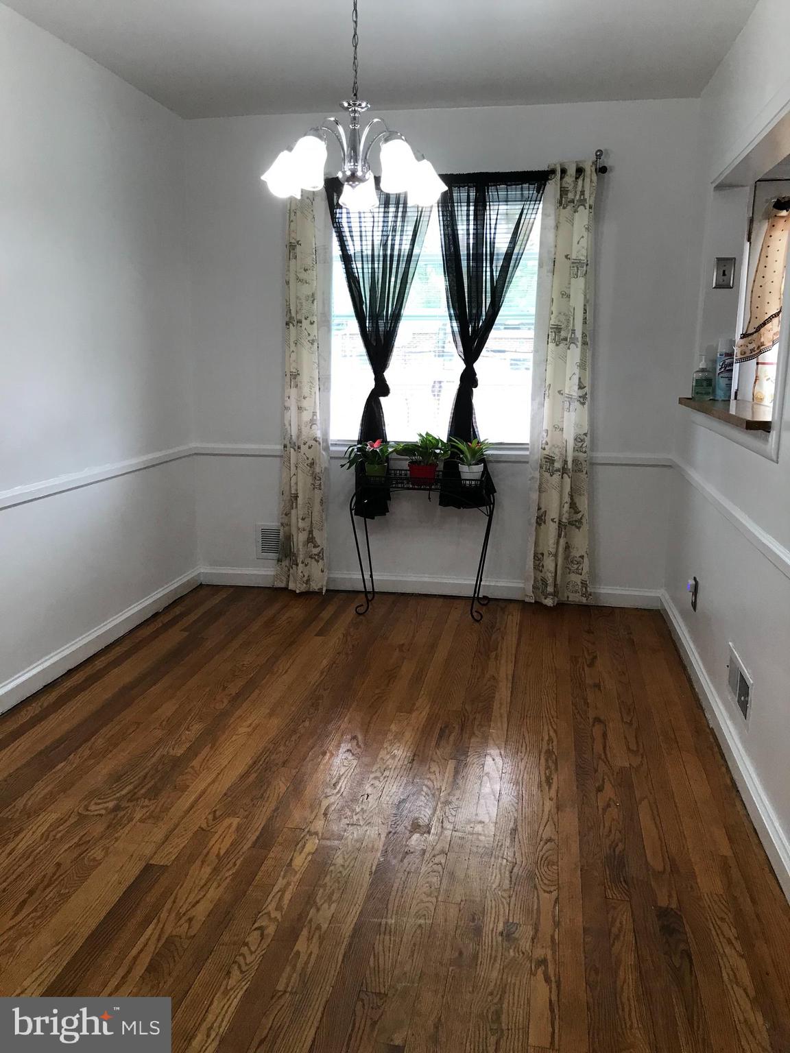 WEST HILLS - Residential