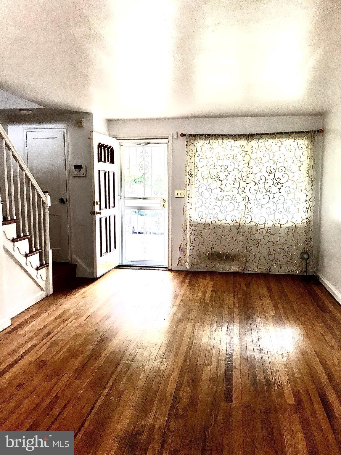 WEST HILLS - Residential