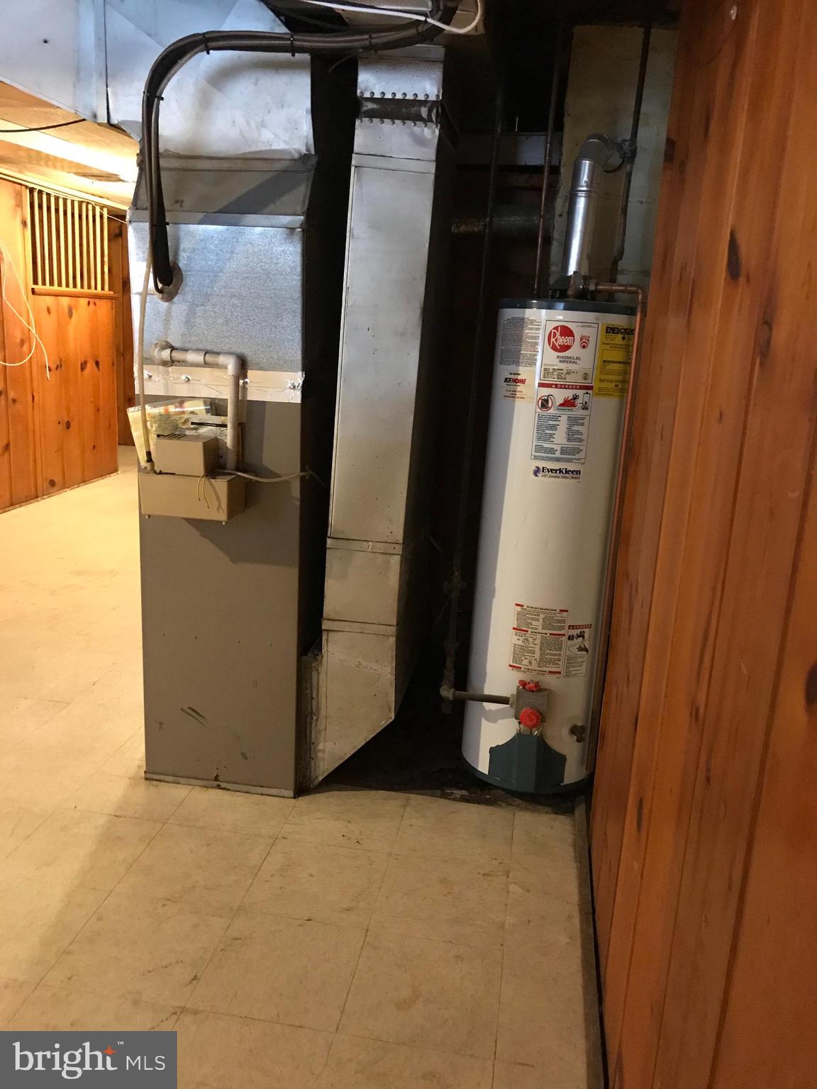 WEST HILLS - Residential