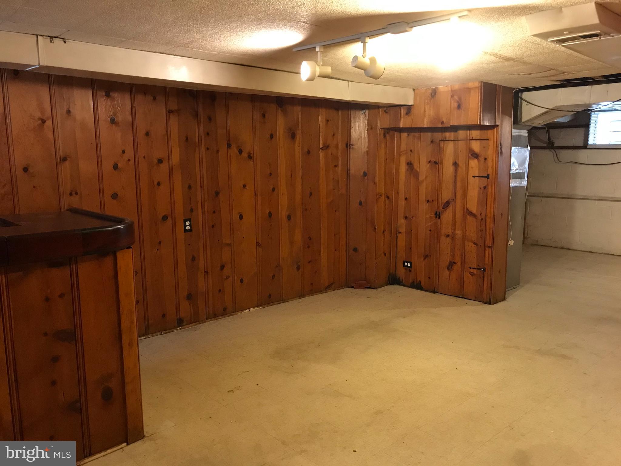 WEST HILLS - Residential