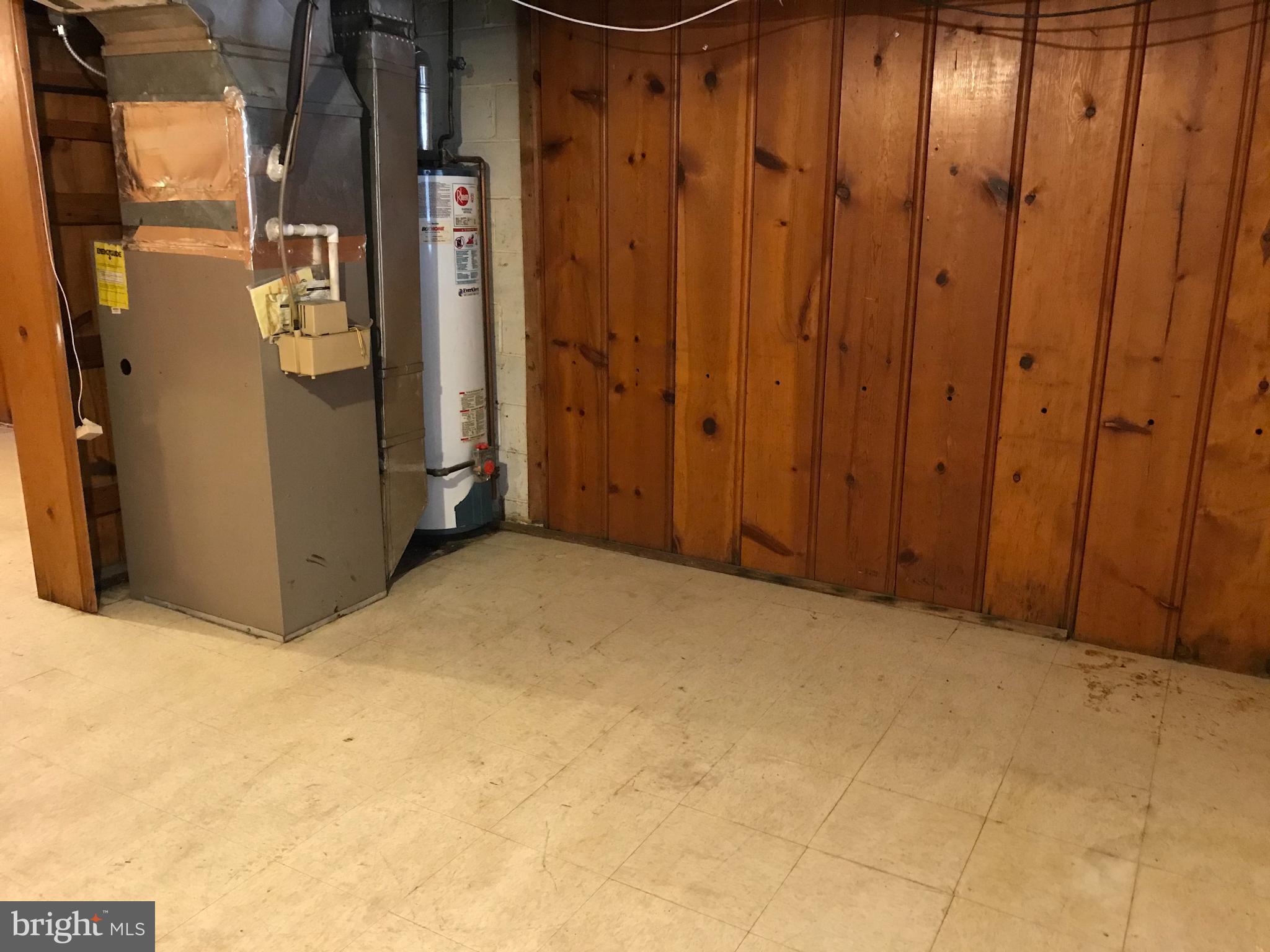 WEST HILLS - Residential