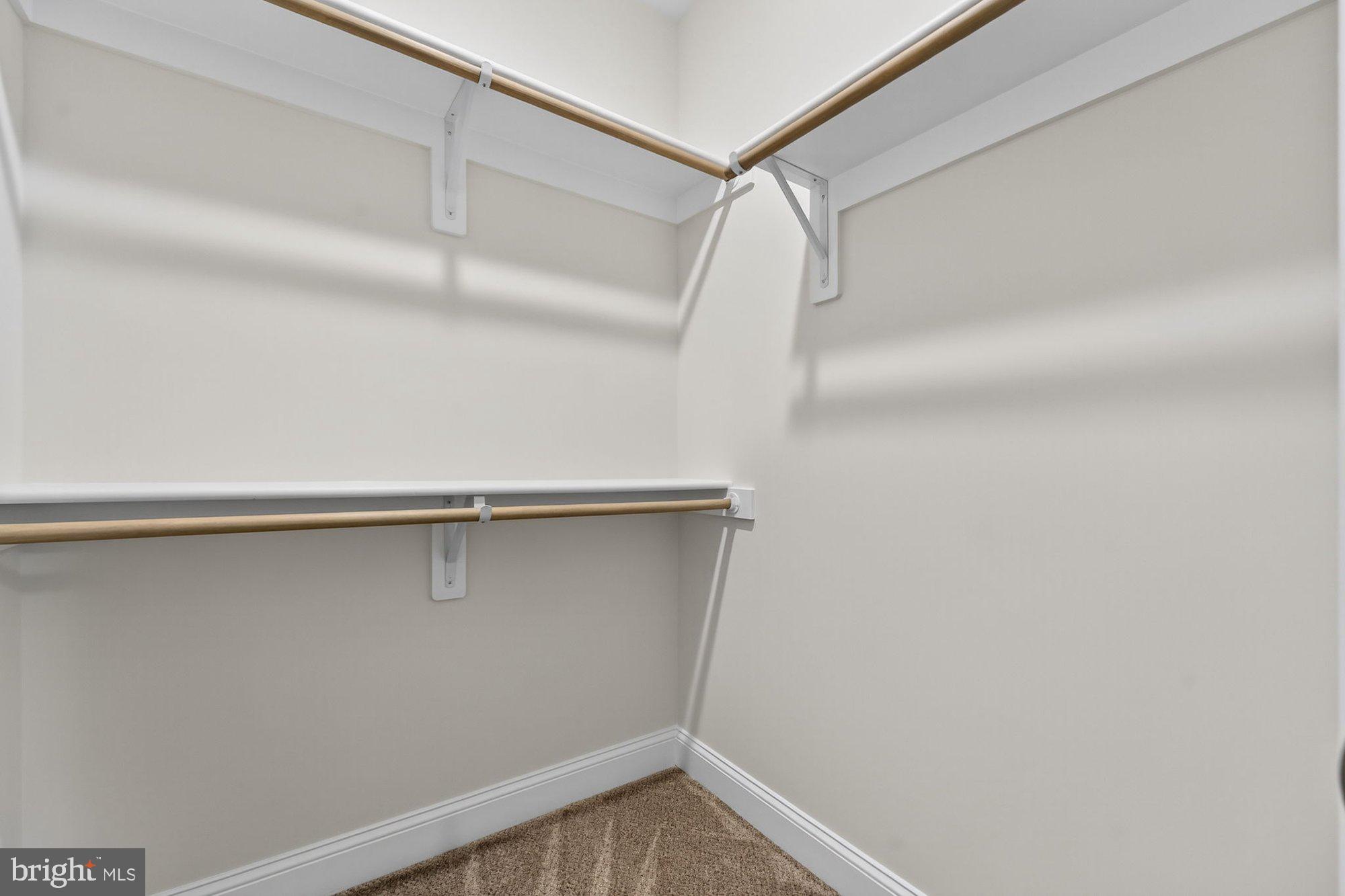 VIENNA HILLS - Residential