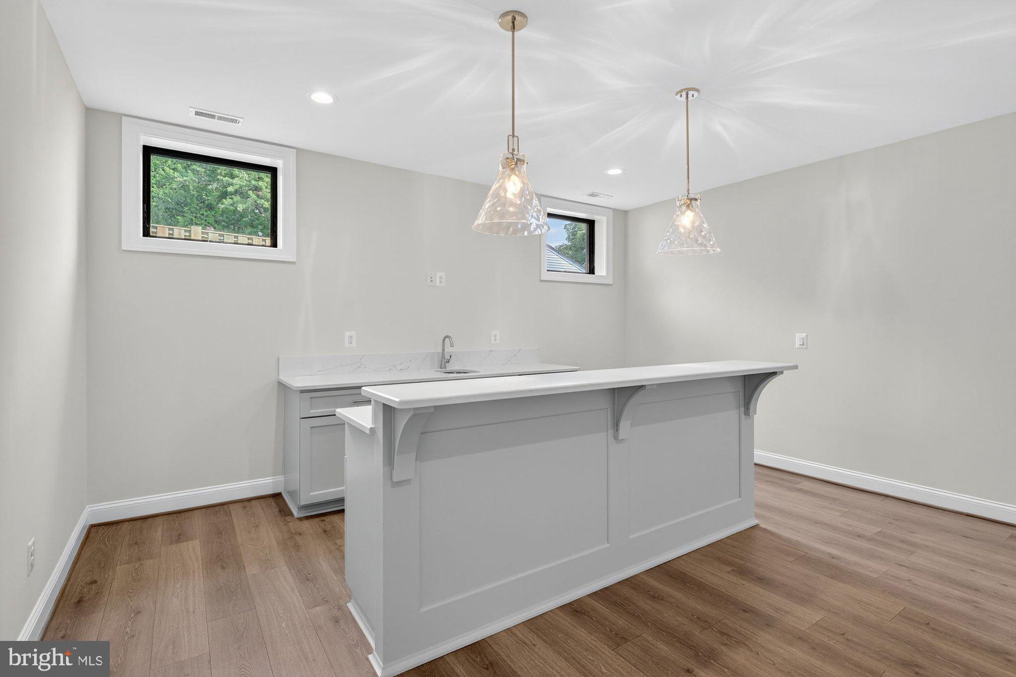 VIENNA HILLS - Residential