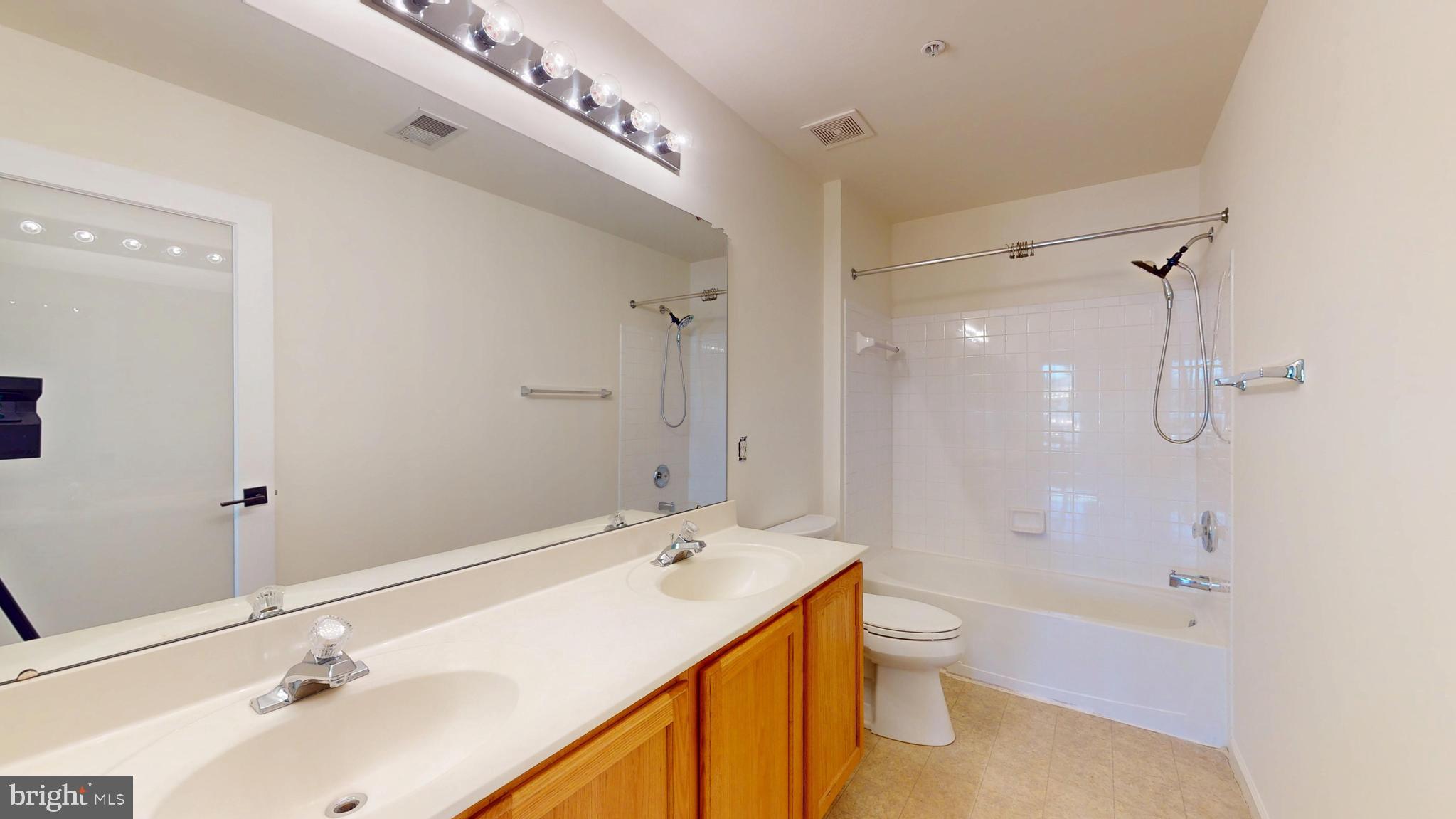 GLENN STATION - Residential