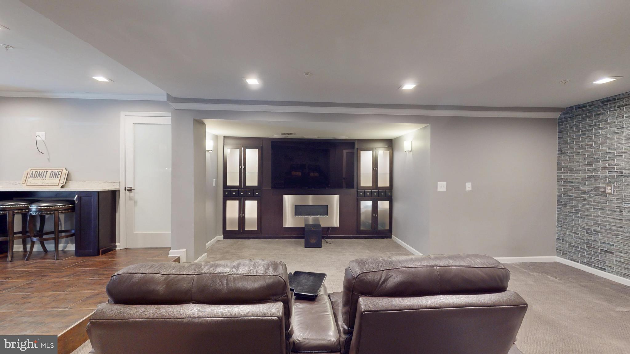 GLENN STATION - Residential