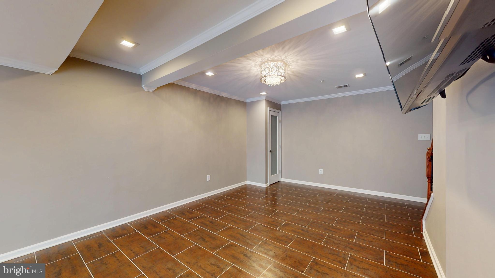 GLENN STATION - Residential