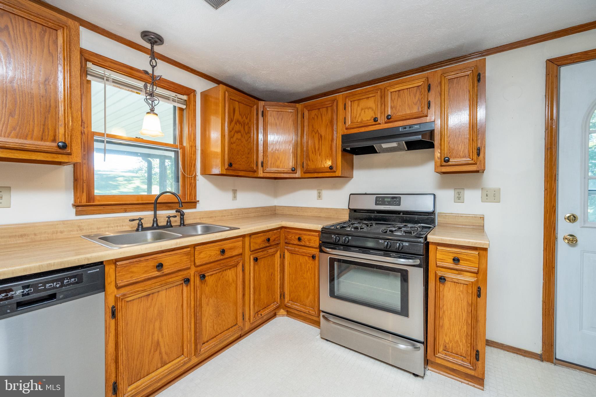 TURKEY NECK - Residential