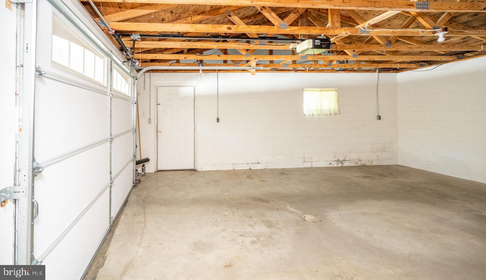 TURKEY NECK - Residential