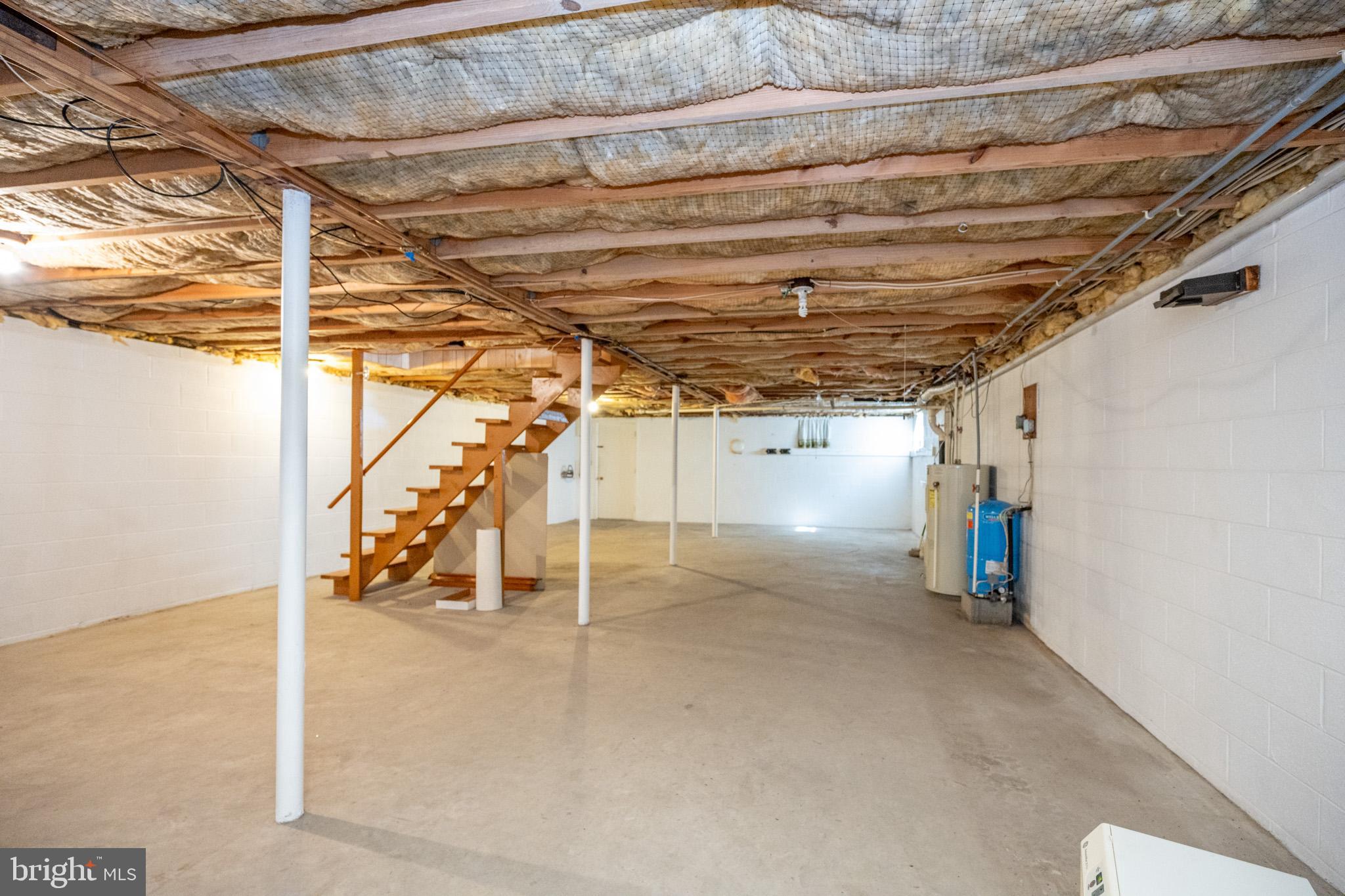 TURKEY NECK - Residential