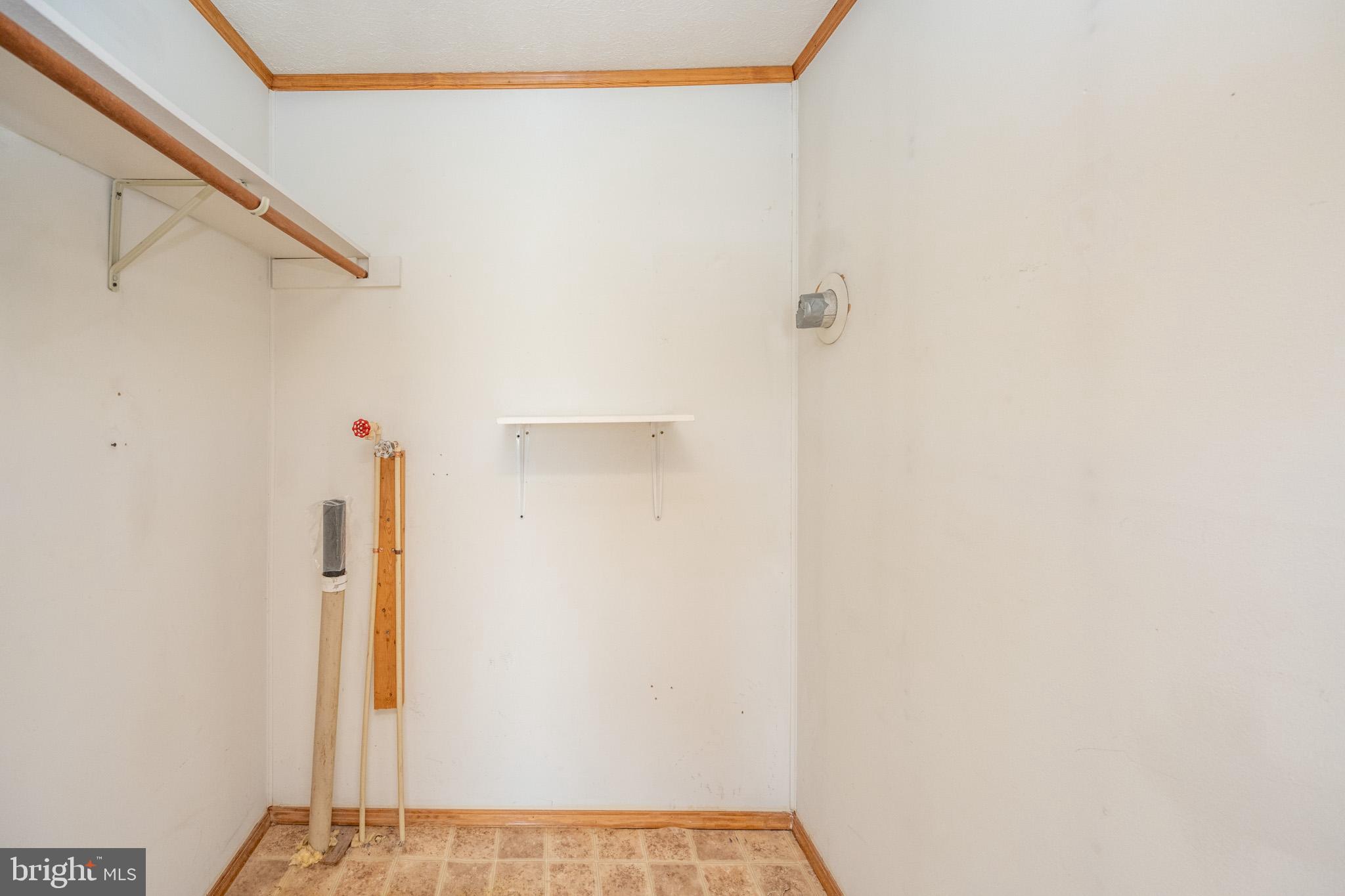 TURKEY NECK - Residential