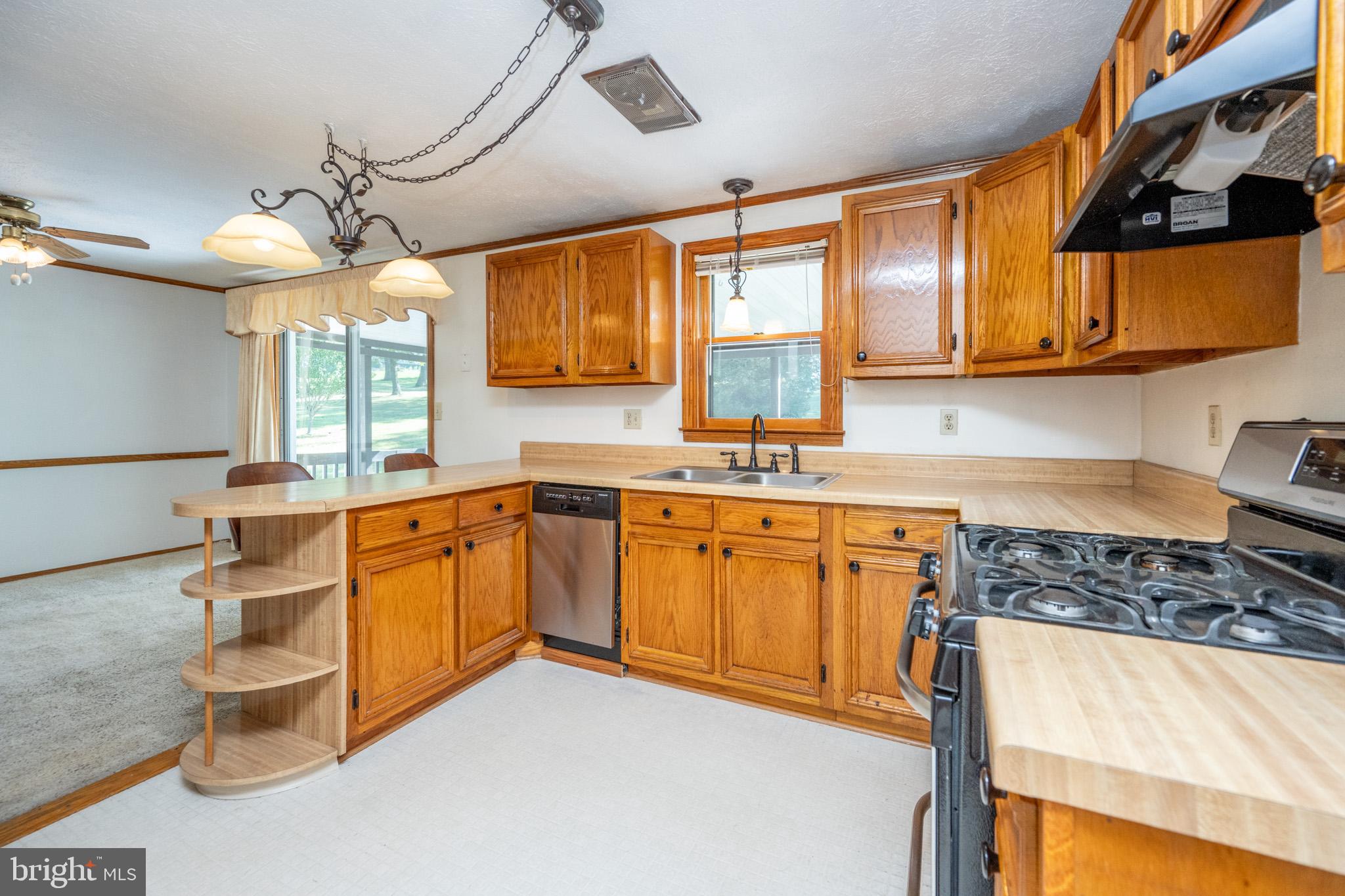 TURKEY NECK - Residential