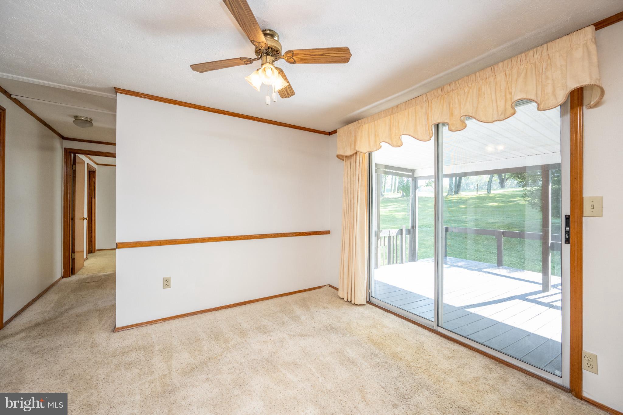 TURKEY NECK - Residential