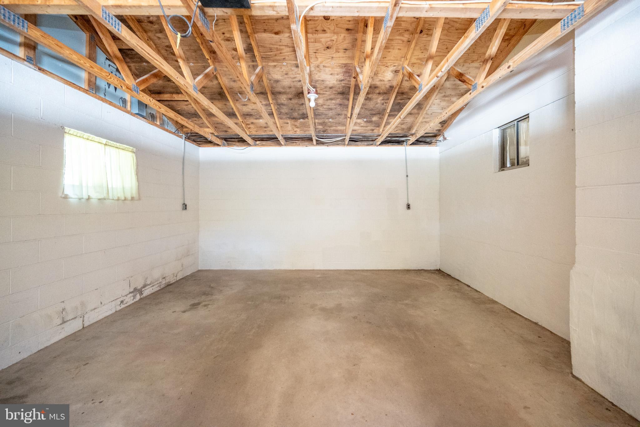 TURKEY NECK - Residential