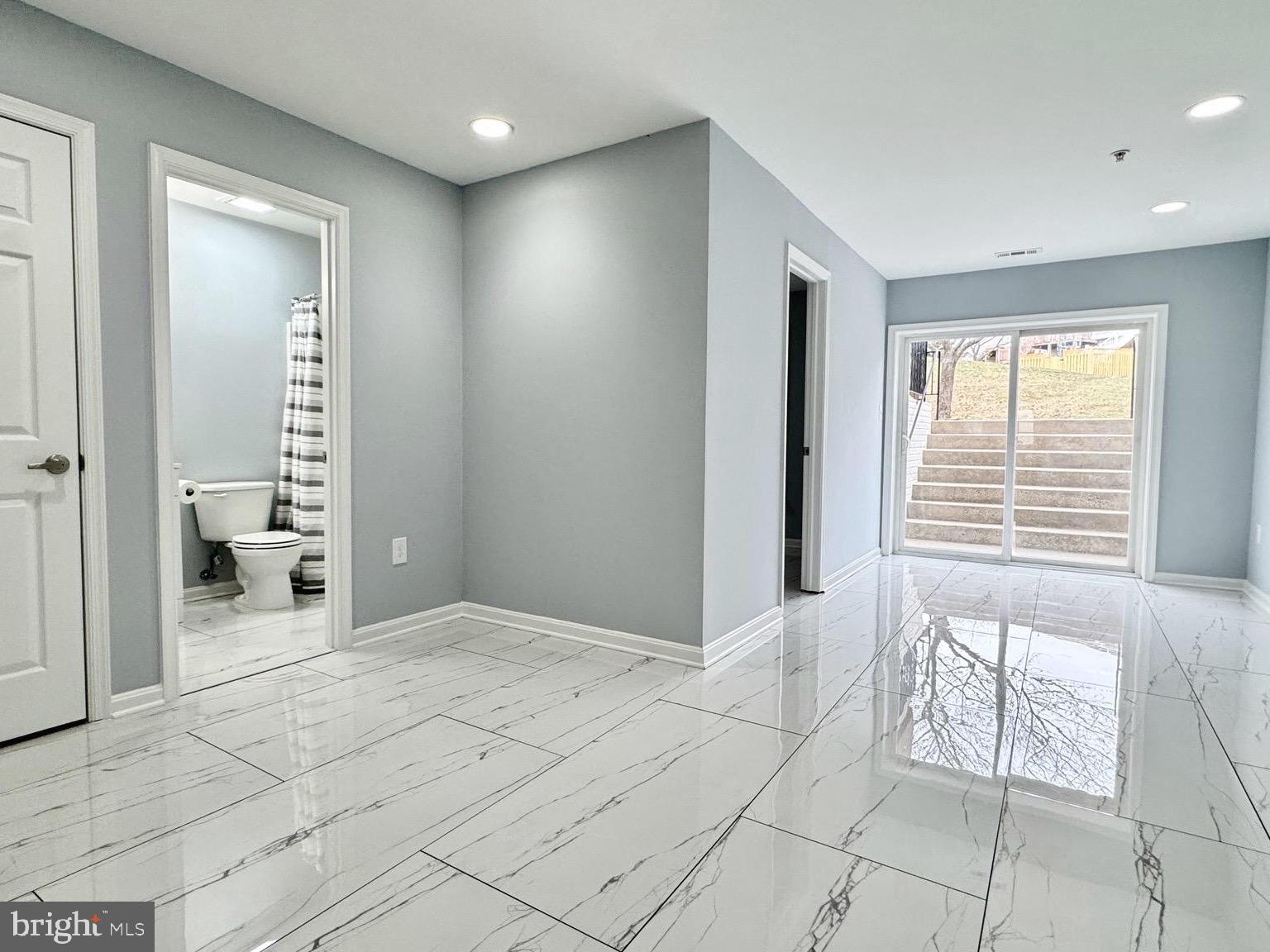 WHITTIER - Residential Lease