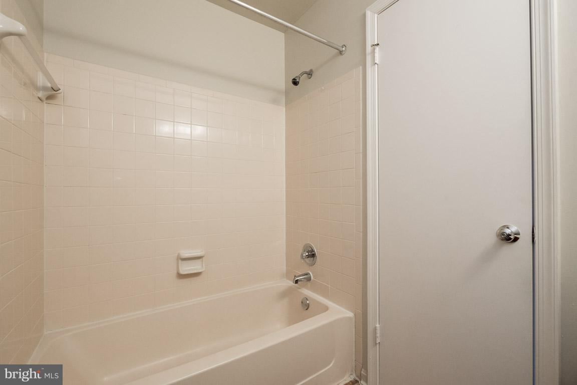 CROFTON COMMONS - Residential