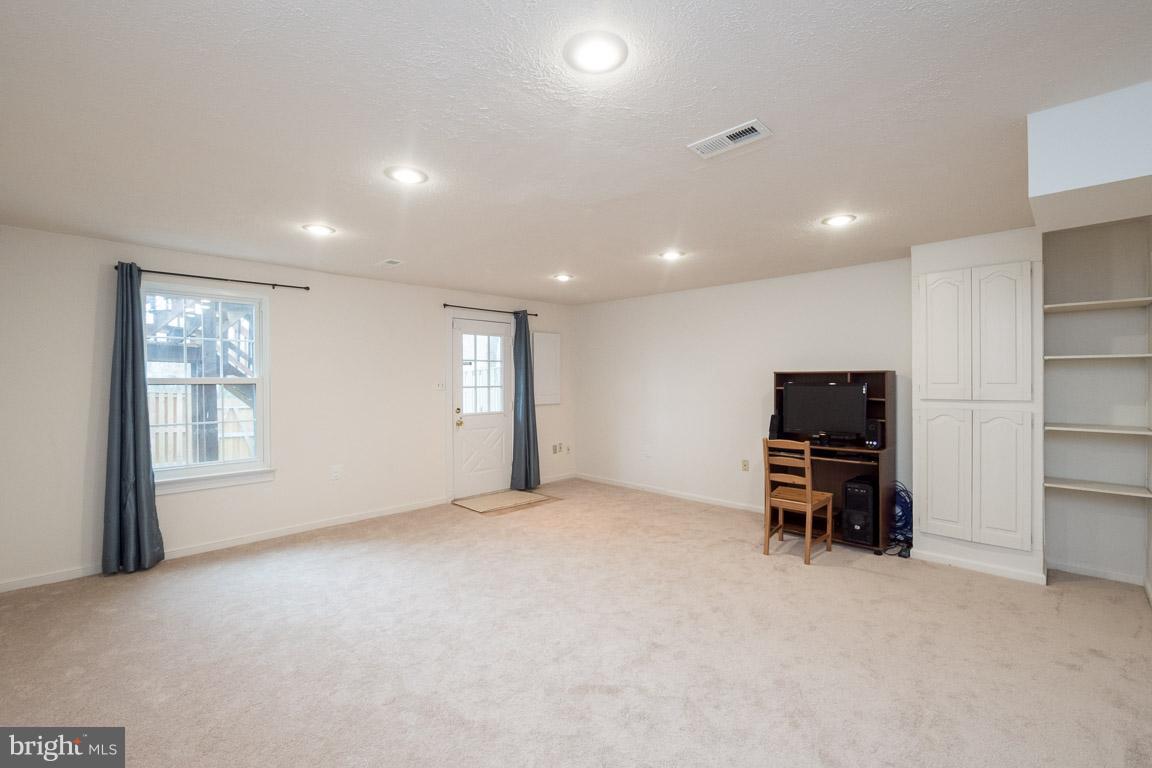 CROFTON COMMONS - Residential