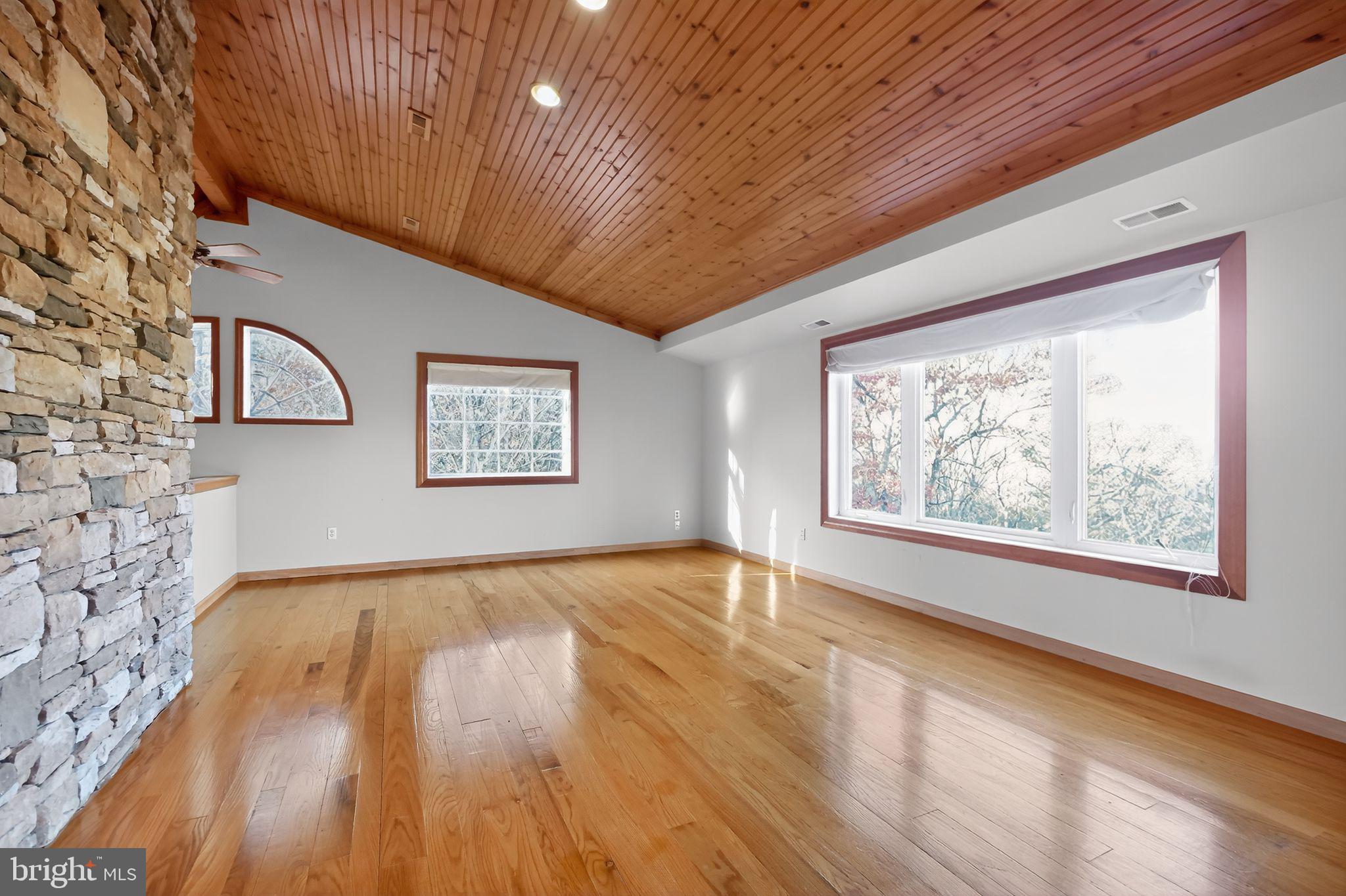 RITTERS HIDDEN VALLEY - Residential