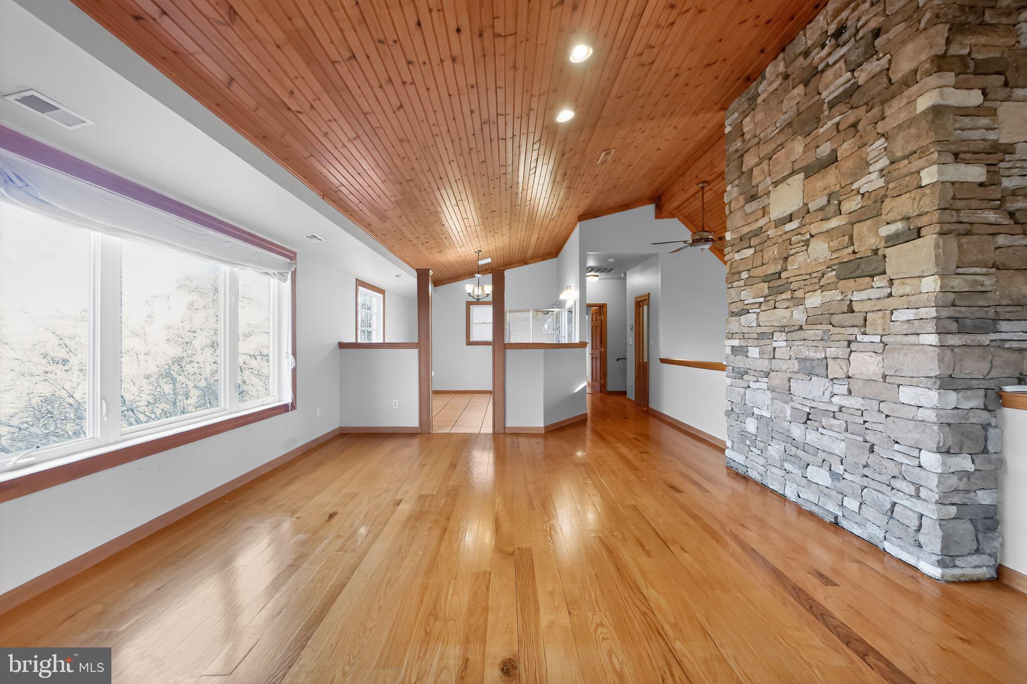 RITTERS HIDDEN VALLEY - Residential