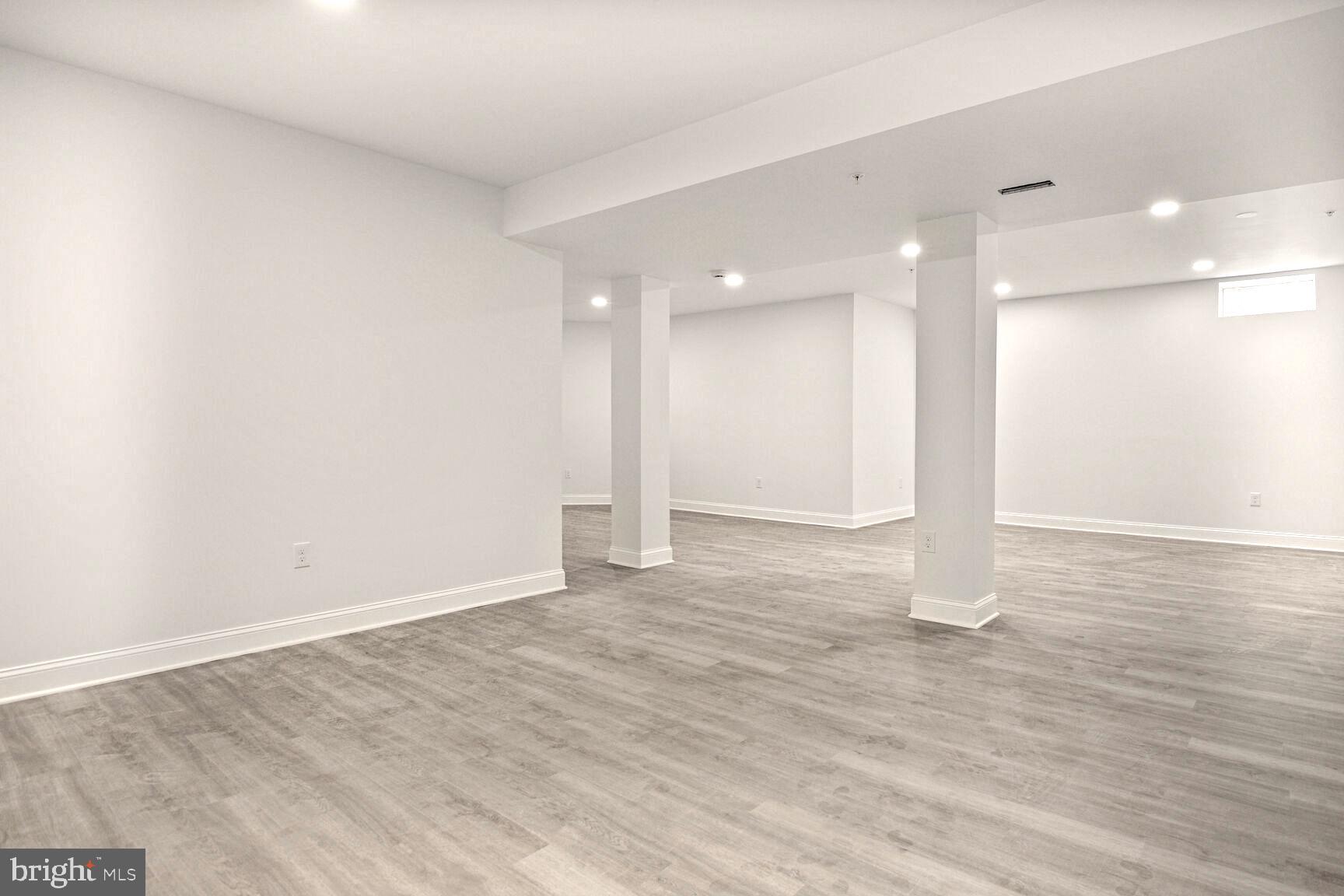 TROTTERS GLEN - Residential