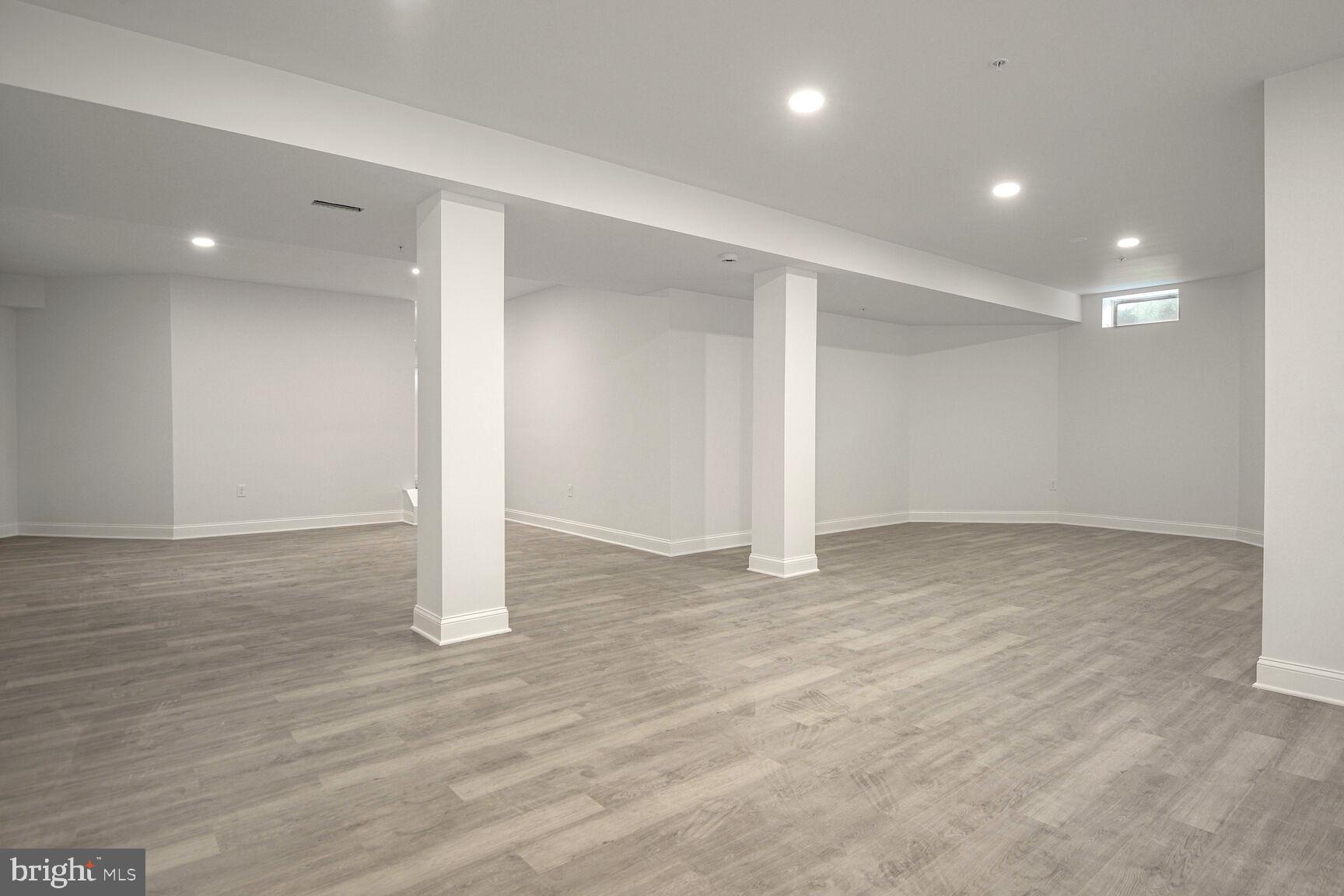 TROTTERS GLEN - Residential