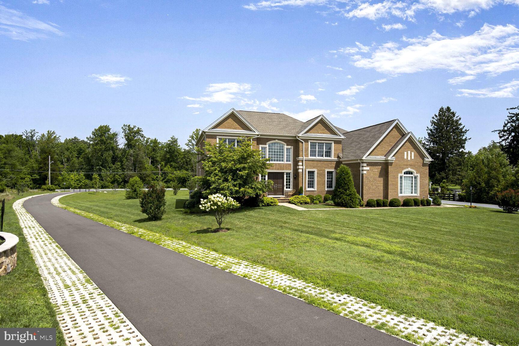 TROTTERS GLEN - Residential