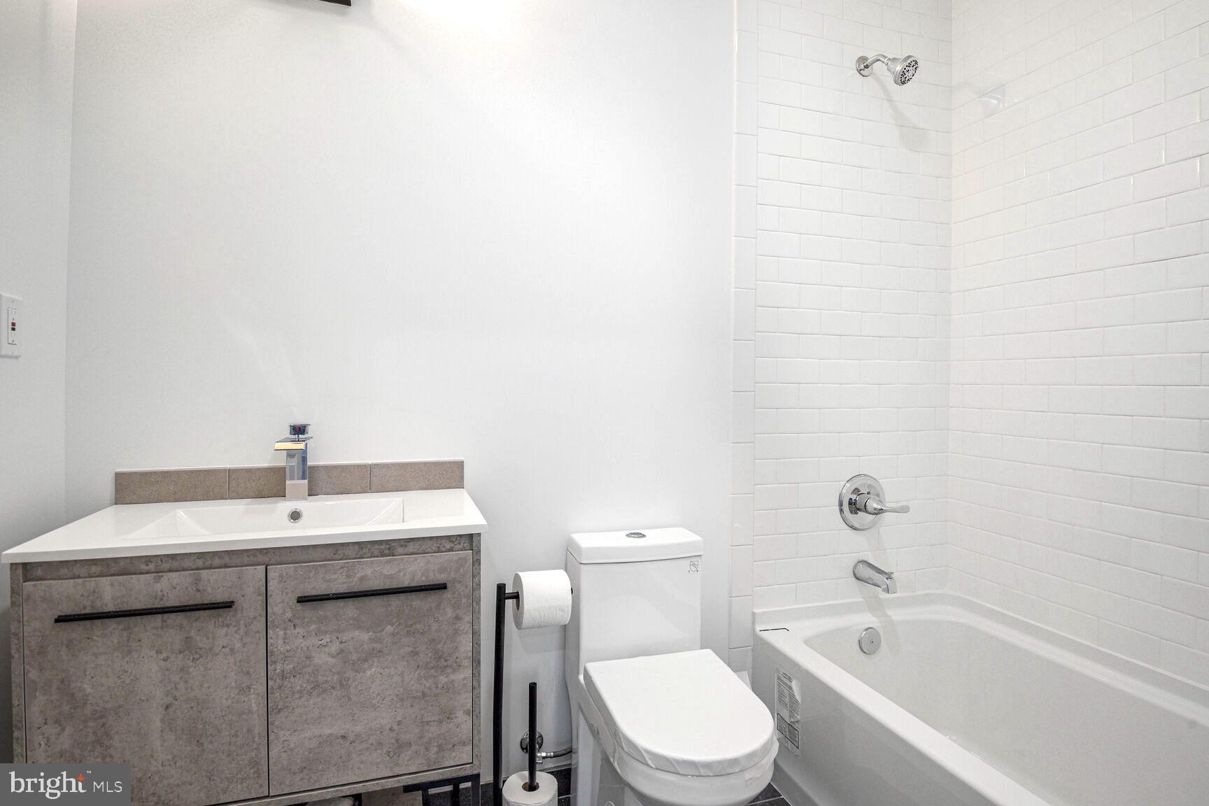 TROTTERS GLEN - Residential