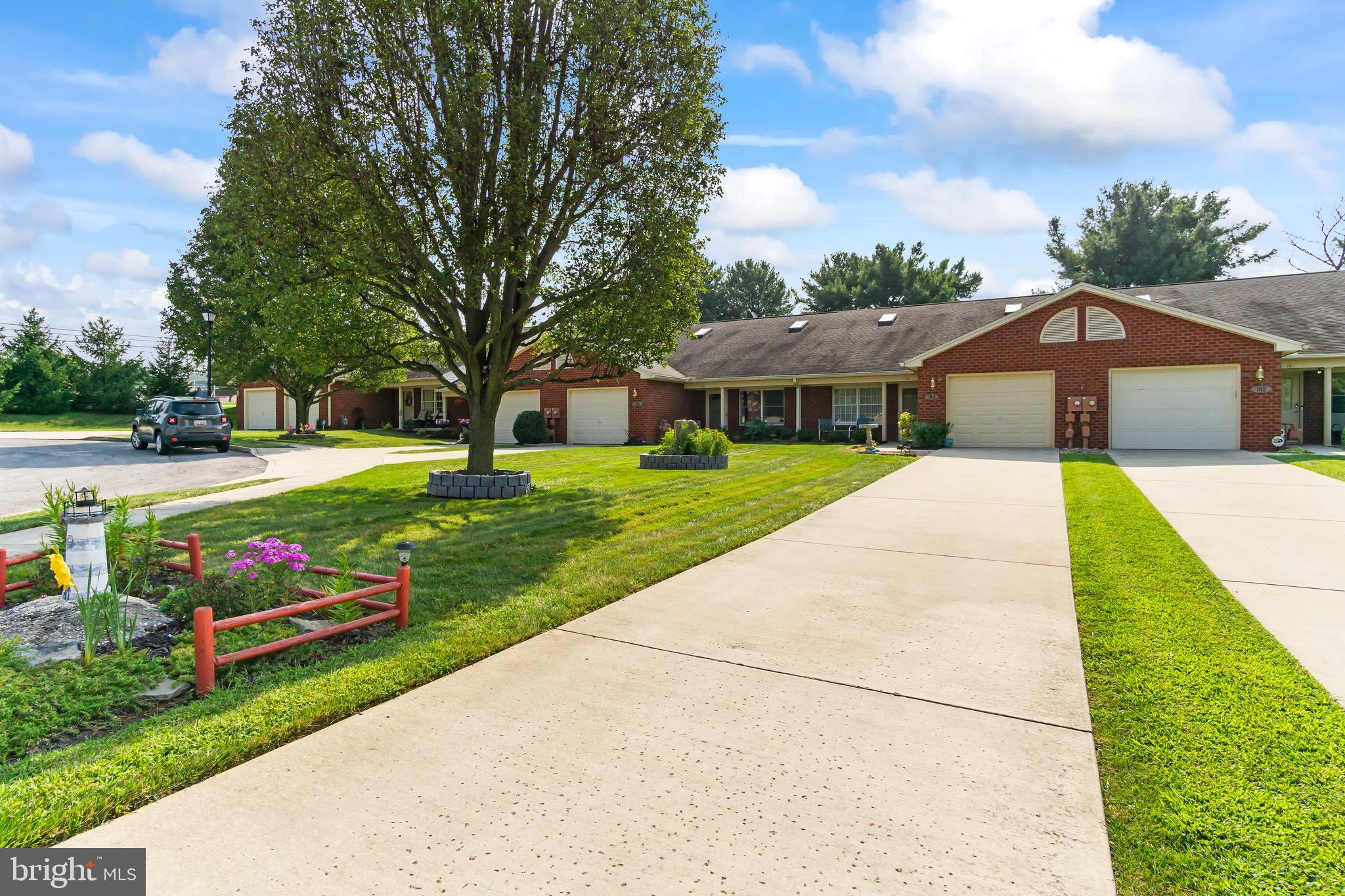 ENGLEBROOK PARK - Residential