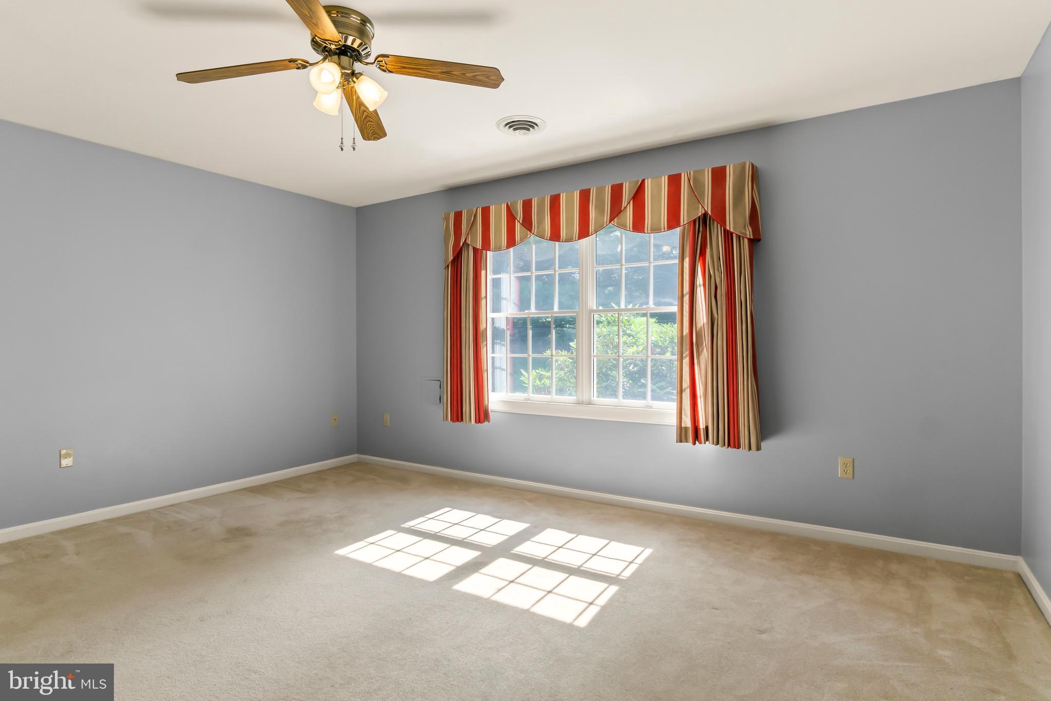 ENGLEBROOK PARK - Residential