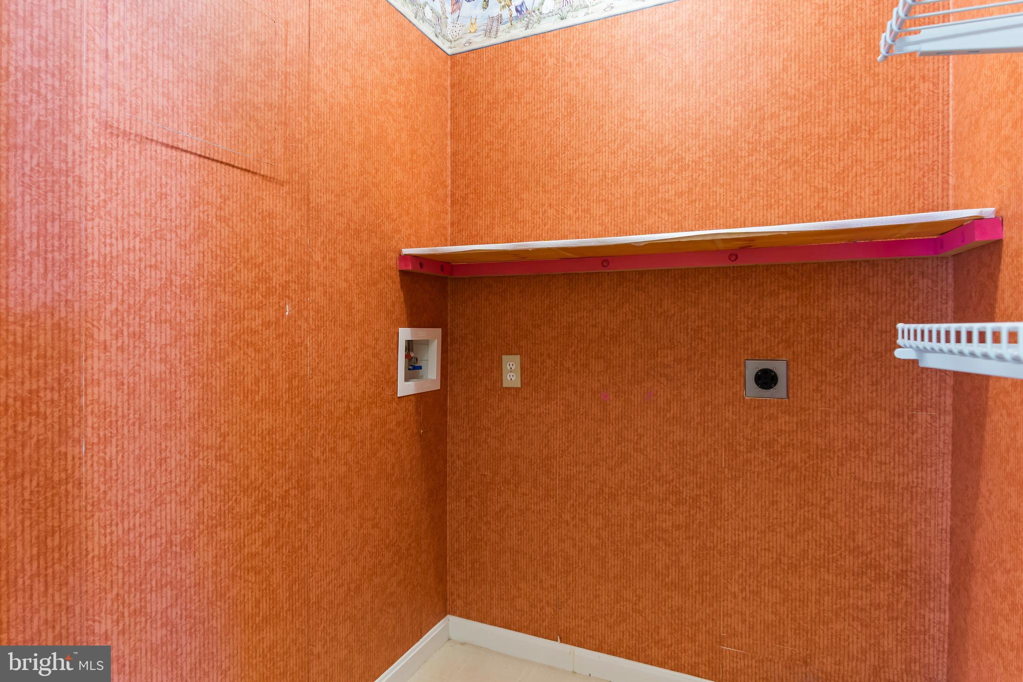 ENGLEBROOK PARK - Residential