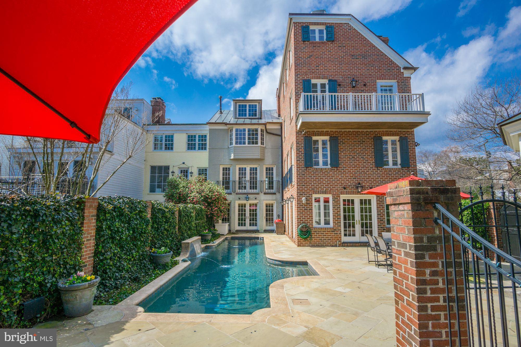 YATES GARDENS - Residential