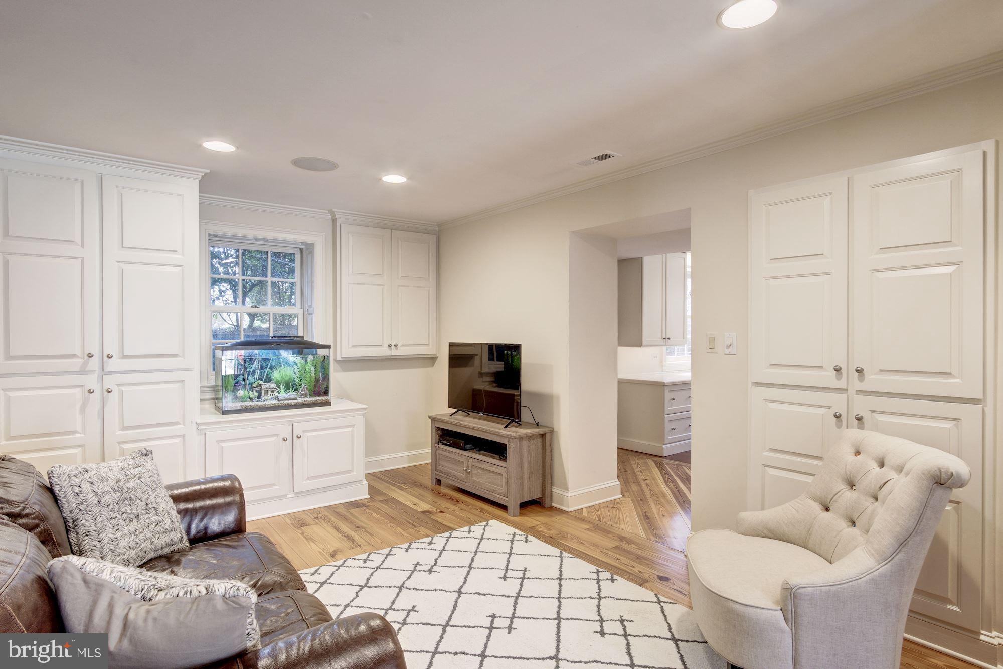 YATES GARDENS - Residential