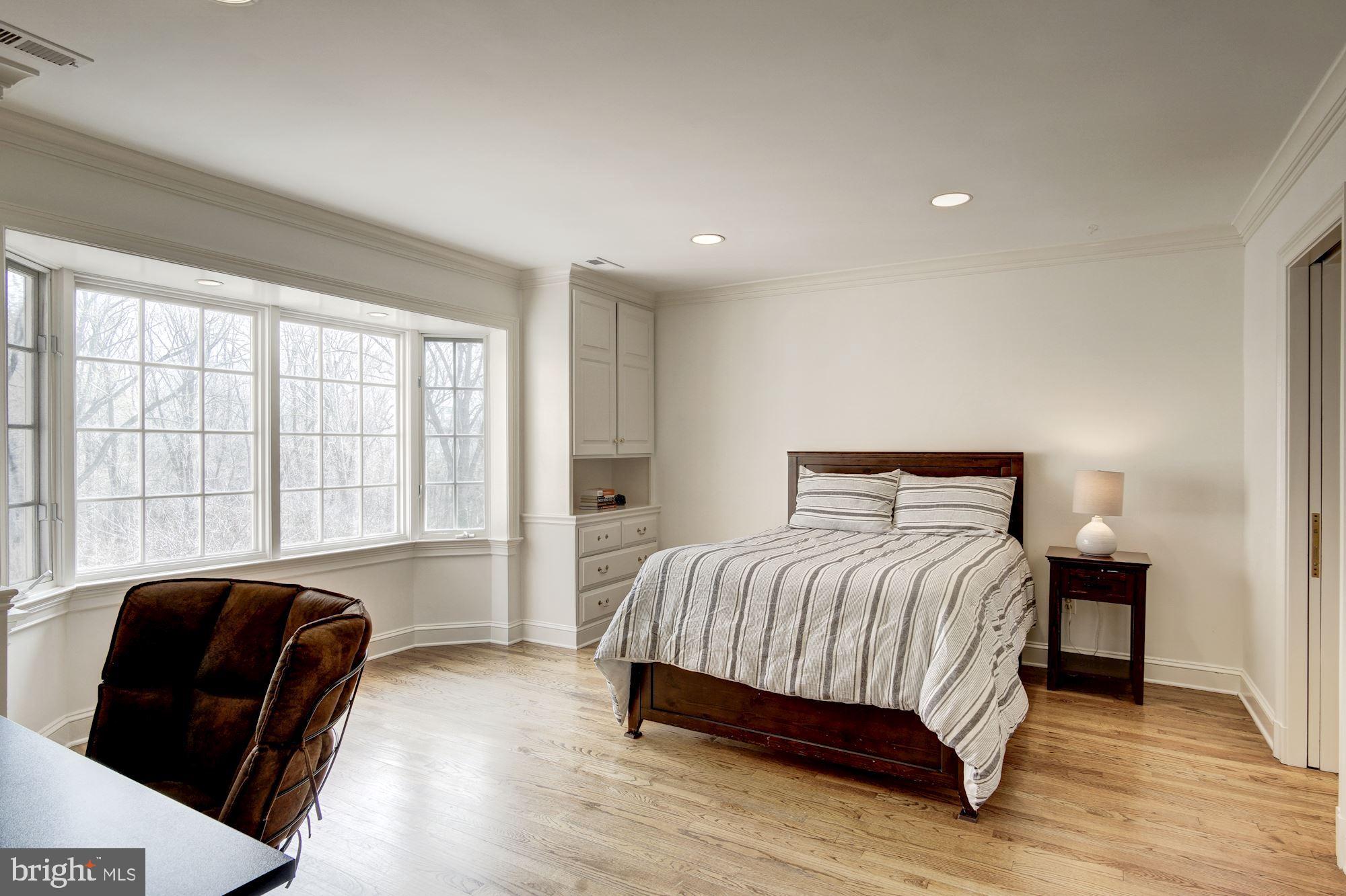 YATES GARDENS - Residential