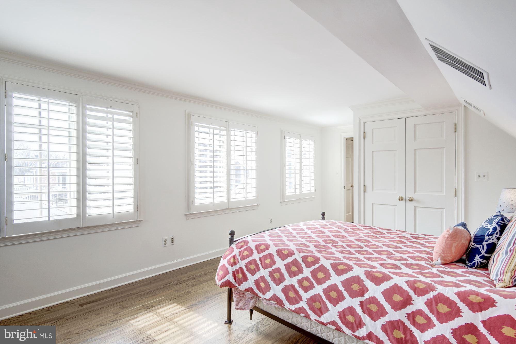 YATES GARDENS - Residential