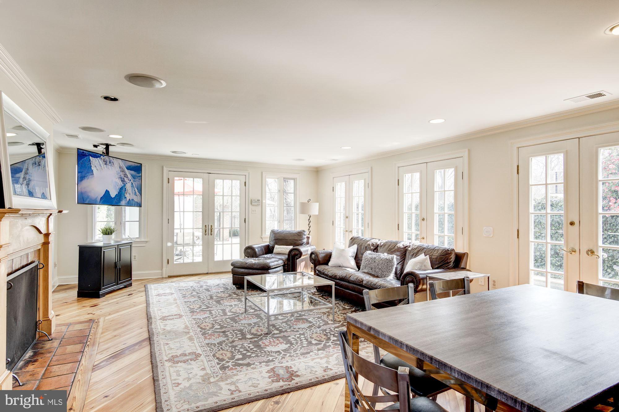 YATES GARDENS - Residential