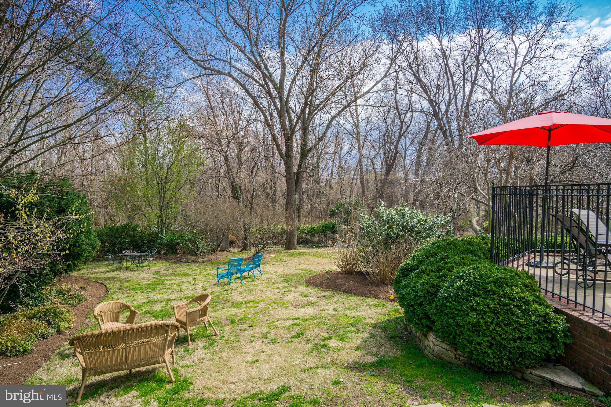 YATES GARDENS - Residential