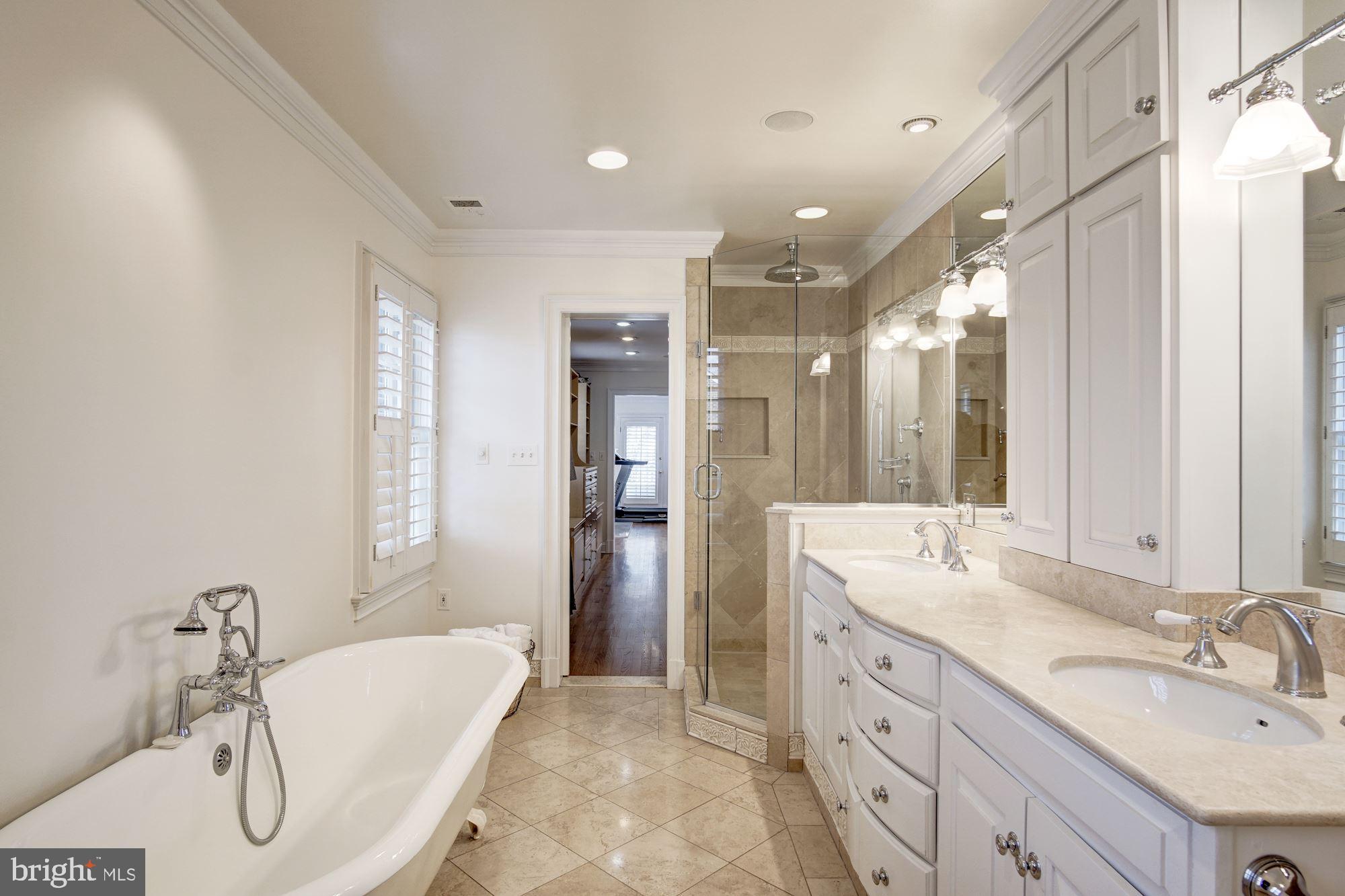 YATES GARDENS - Residential