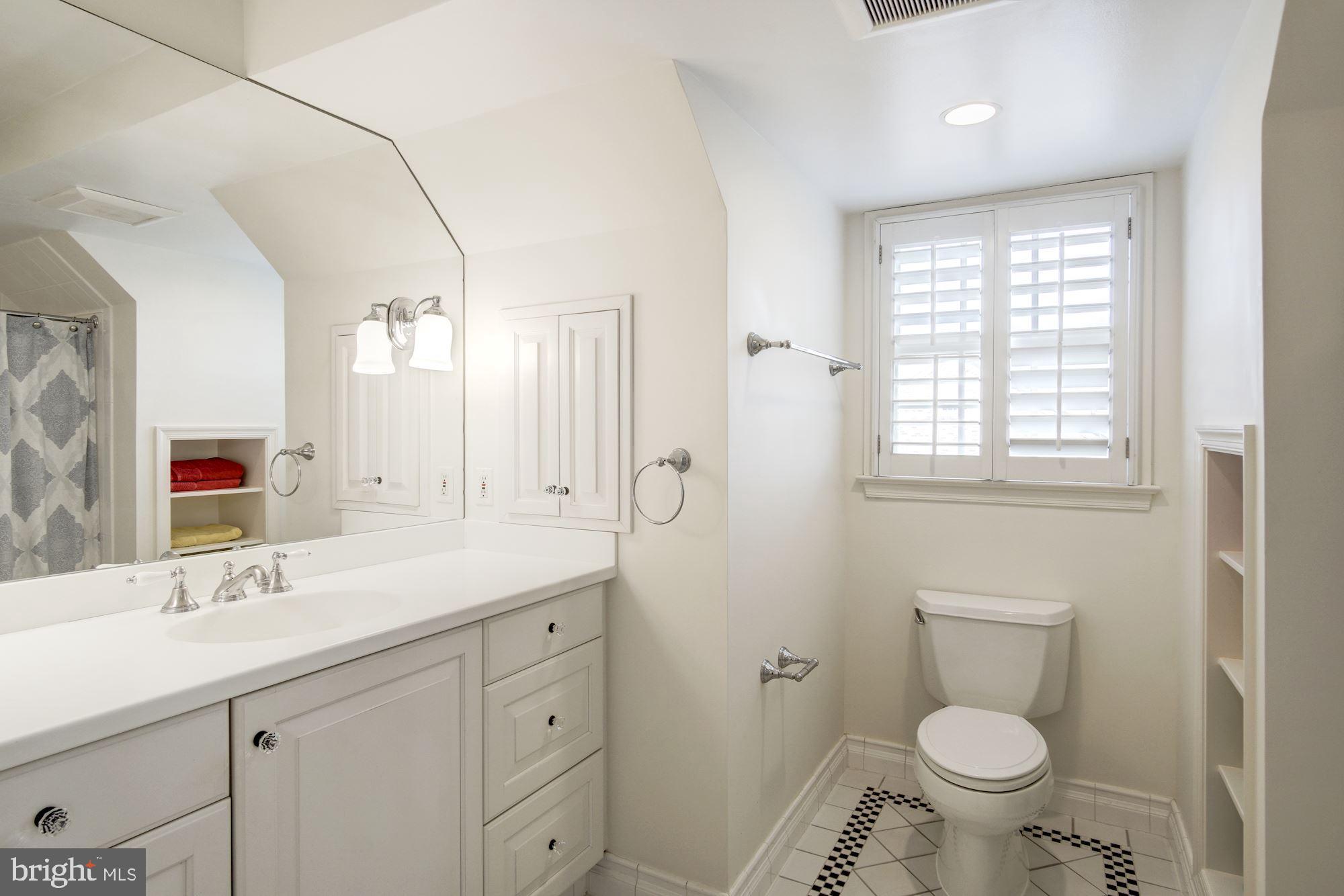 YATES GARDENS - Residential