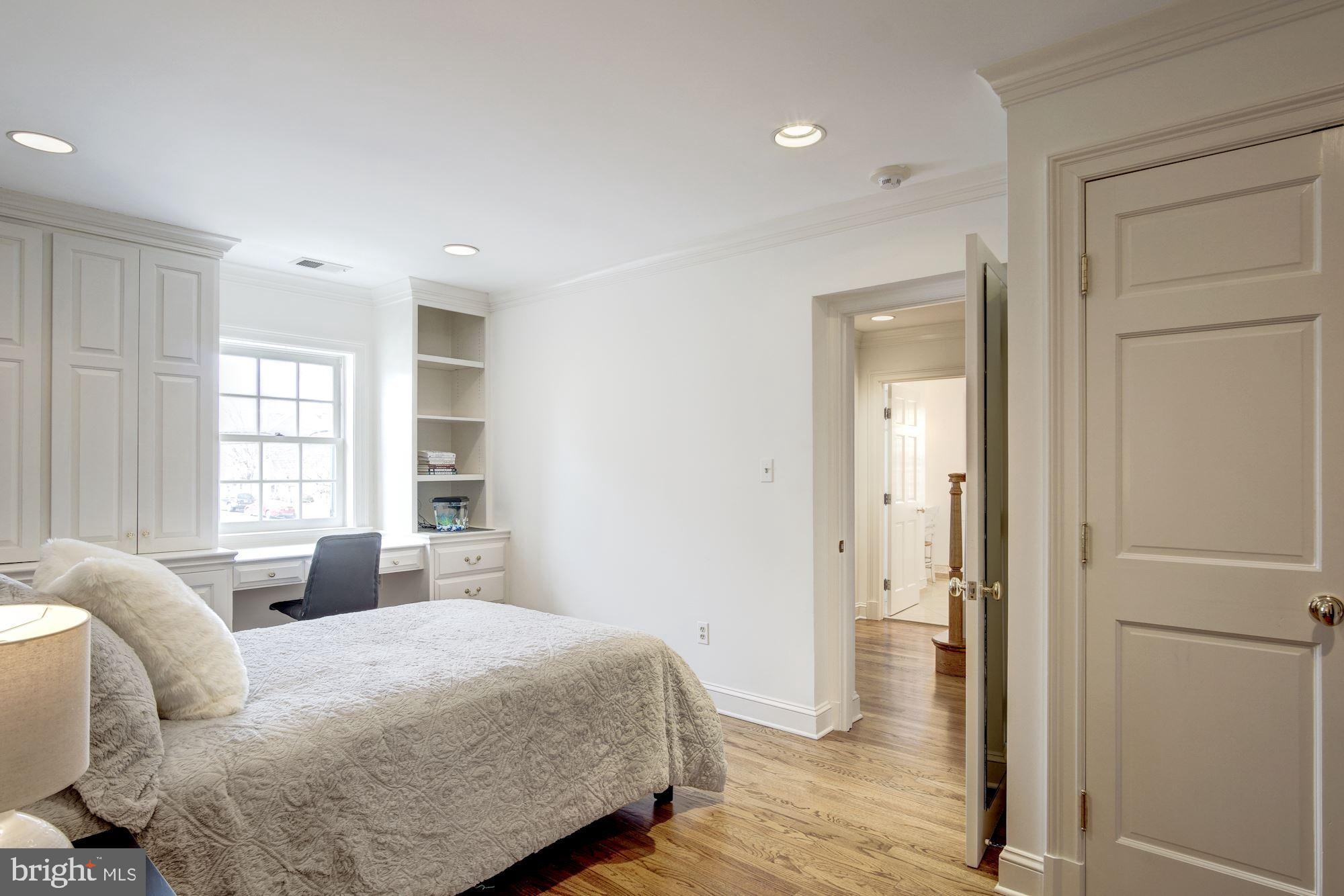 YATES GARDENS - Residential