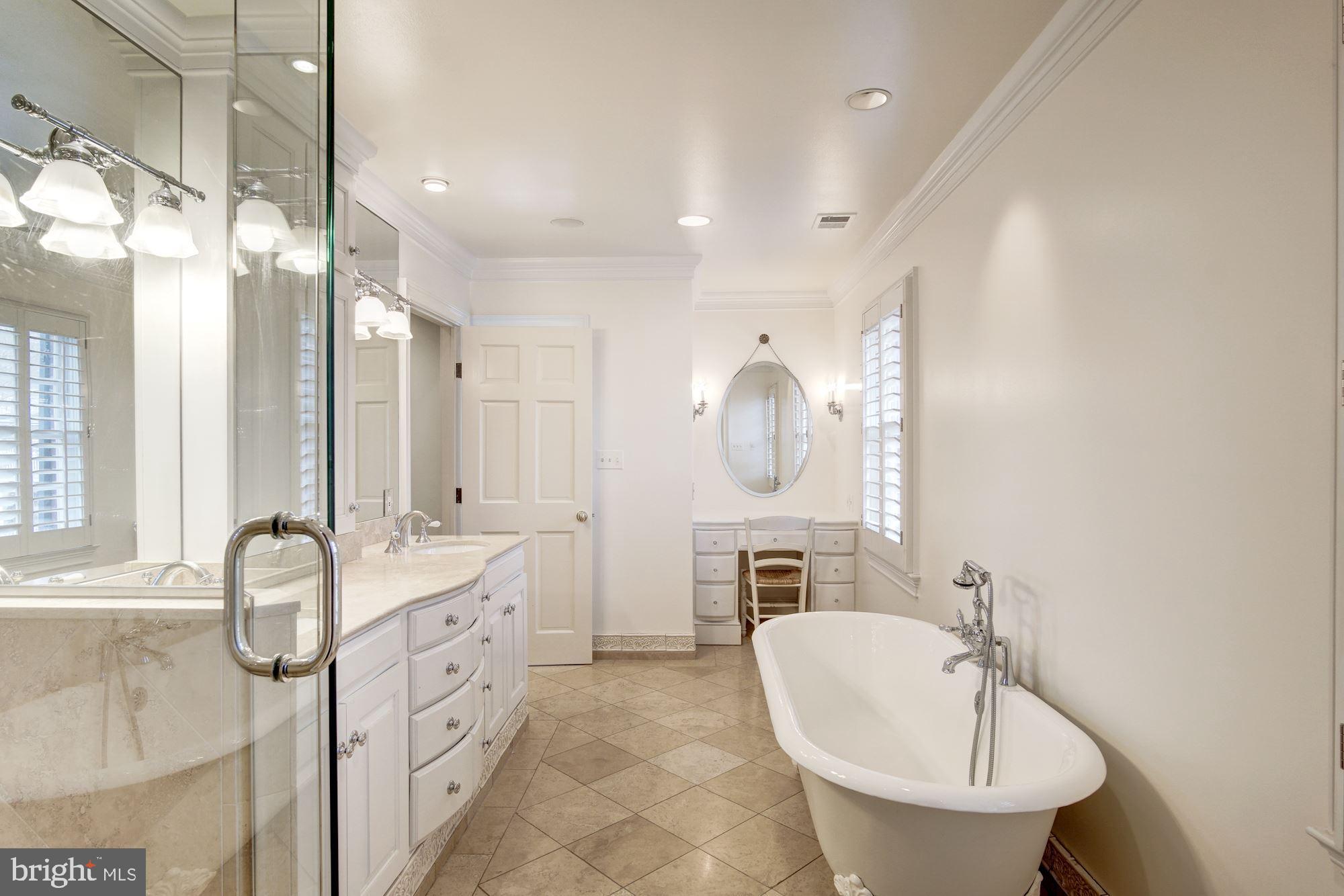 YATES GARDENS - Residential