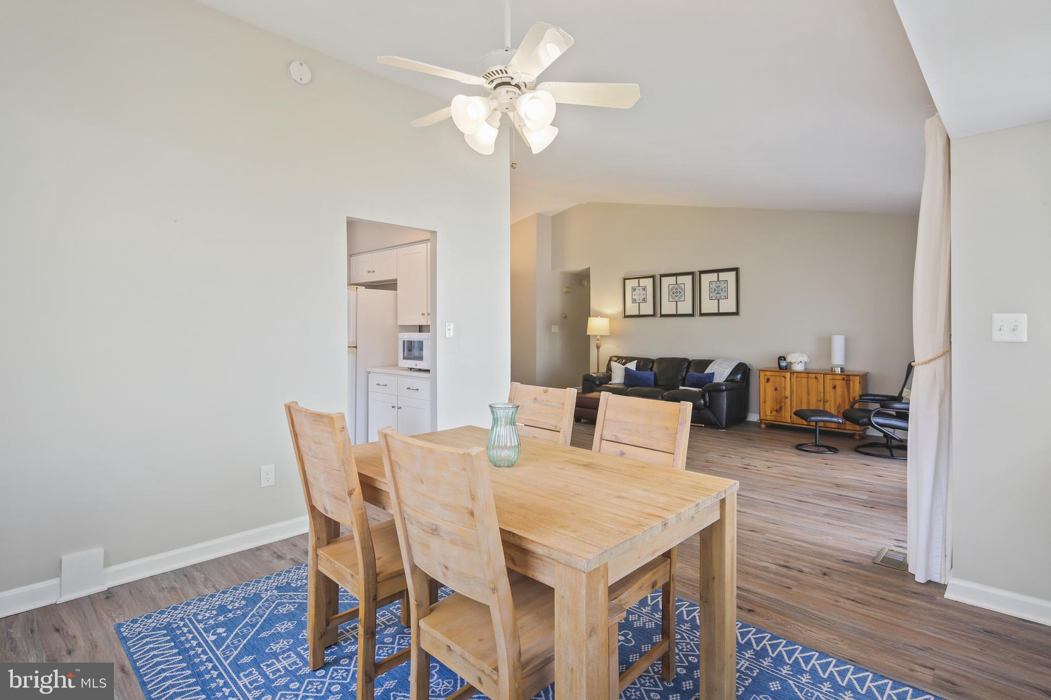 VILLAGE OF LONG REACH - Residential