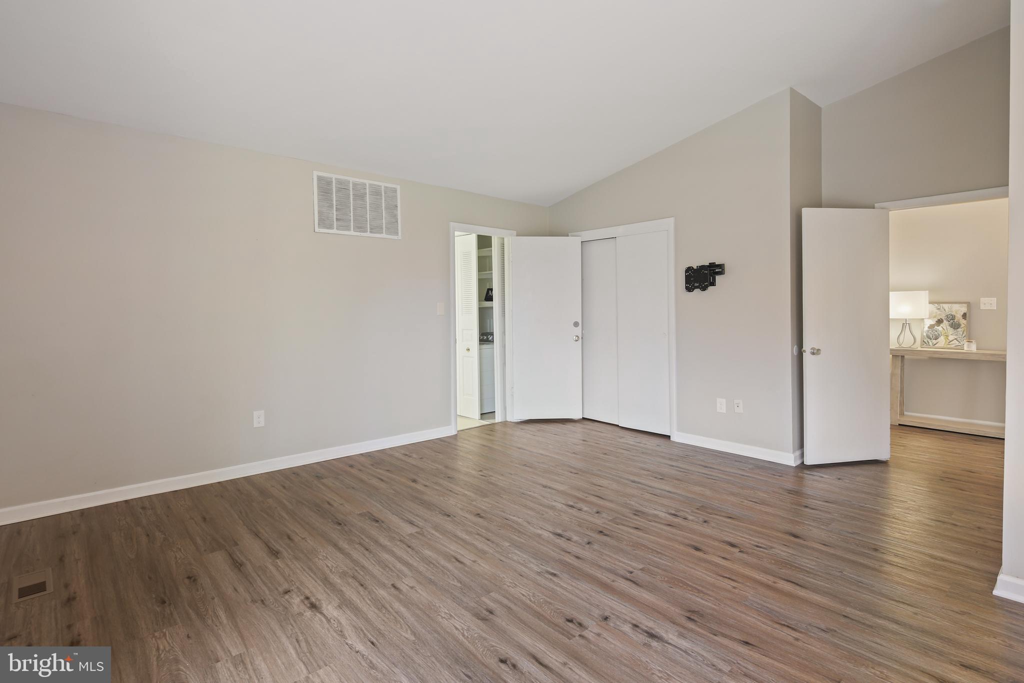 VILLAGE OF LONG REACH - Residential