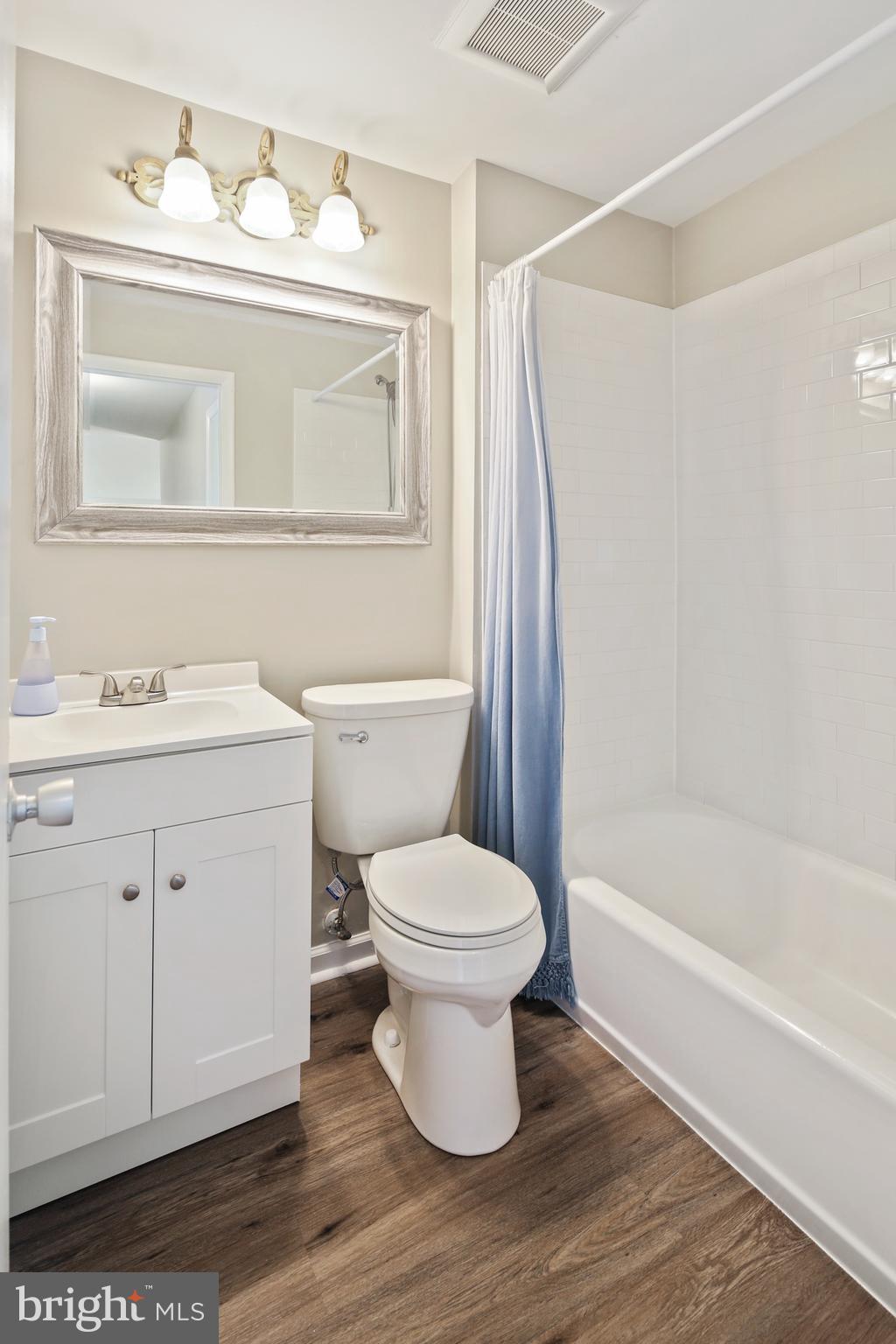 VILLAGE OF LONG REACH - Residential