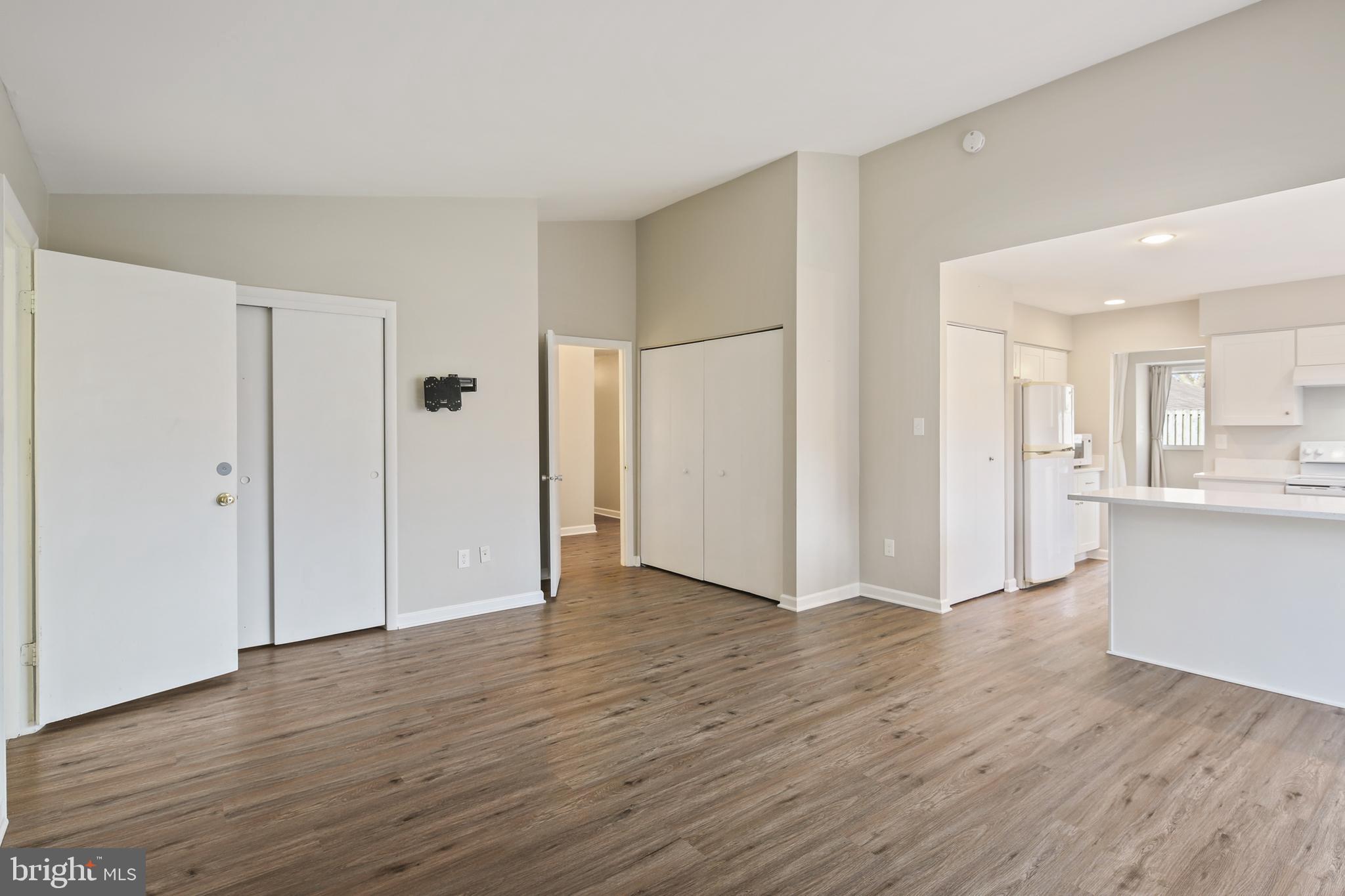 VILLAGE OF LONG REACH - Residential