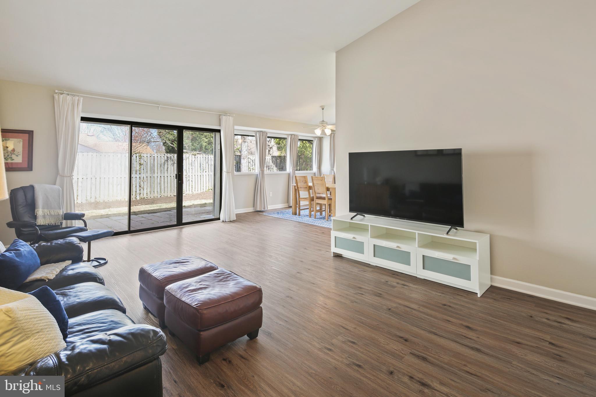 VILLAGE OF LONG REACH - Residential