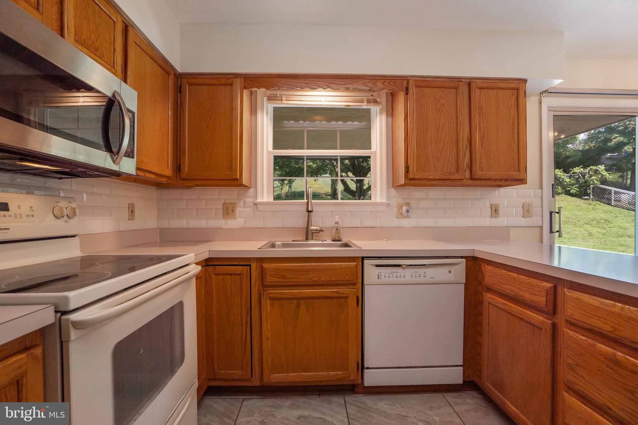 COOL SPRING MEADOWS - Residential