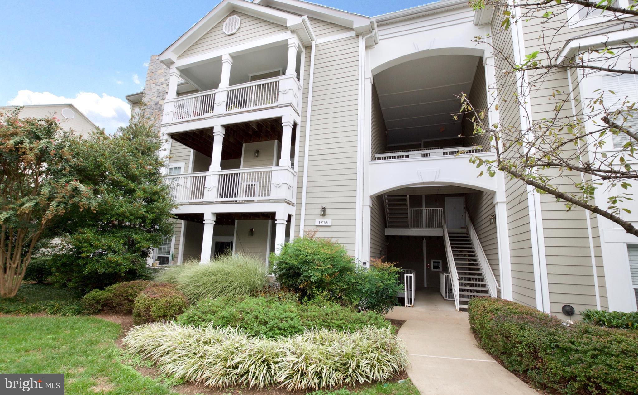 EDGEWATER AT TOWN CENTER - Residential Lease