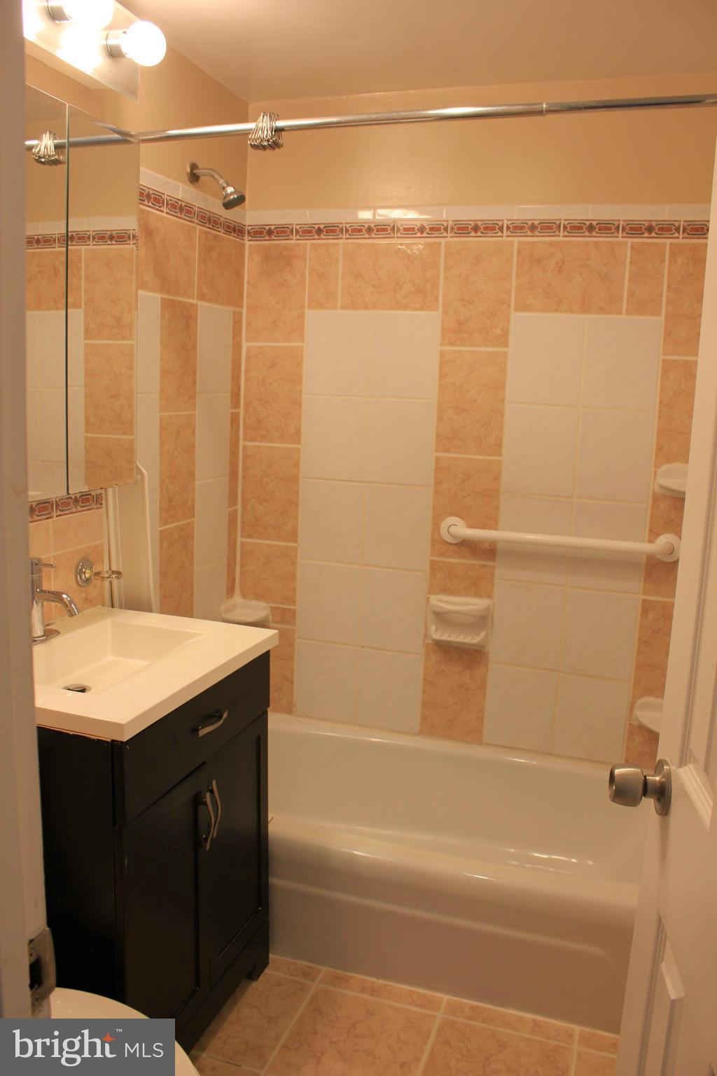 FORTY SIX HUNDRED - Residential Lease