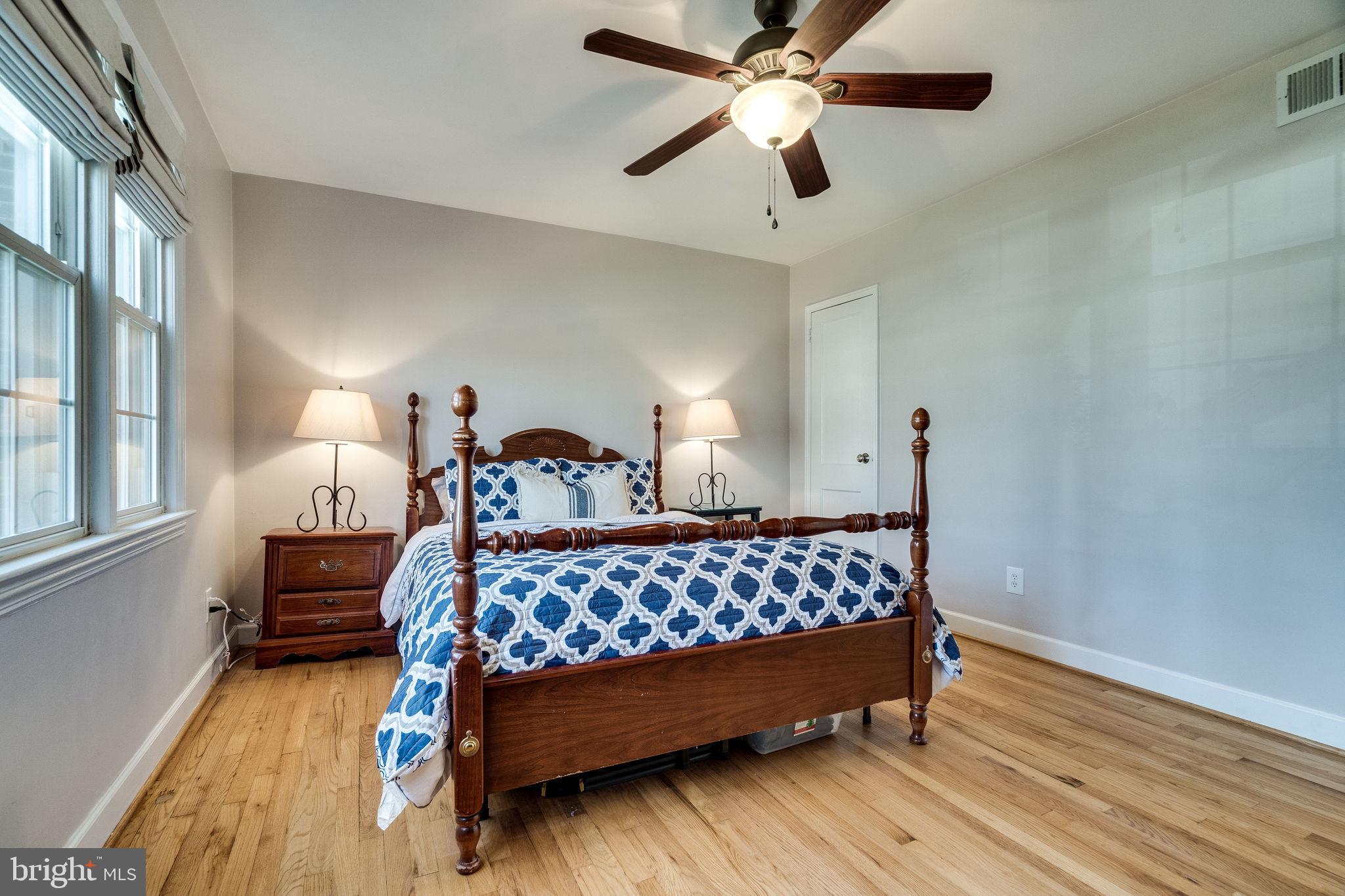 OLD TOWN ALEXANDRIA - Residential