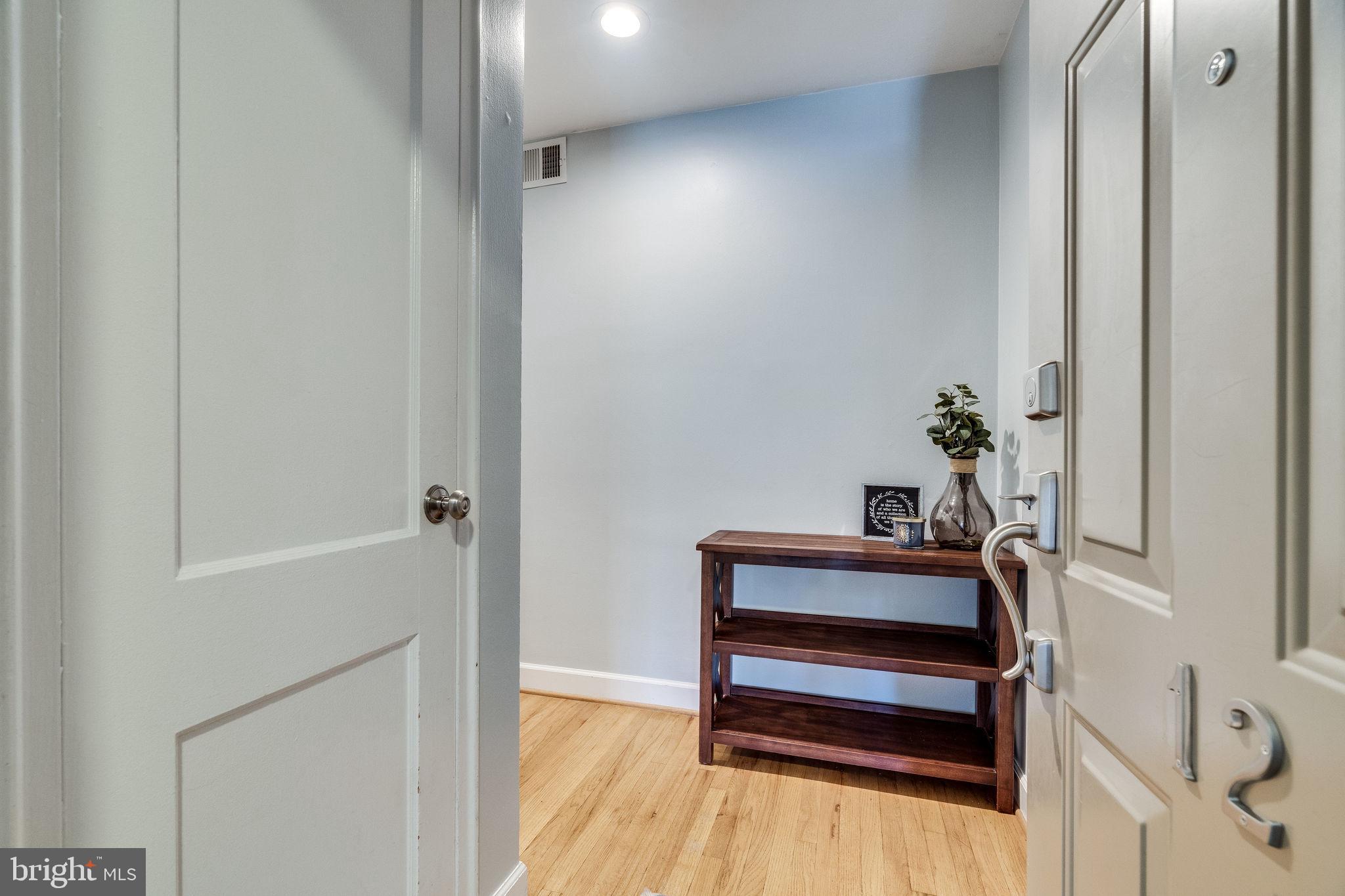 OLD TOWN ALEXANDRIA - Residential