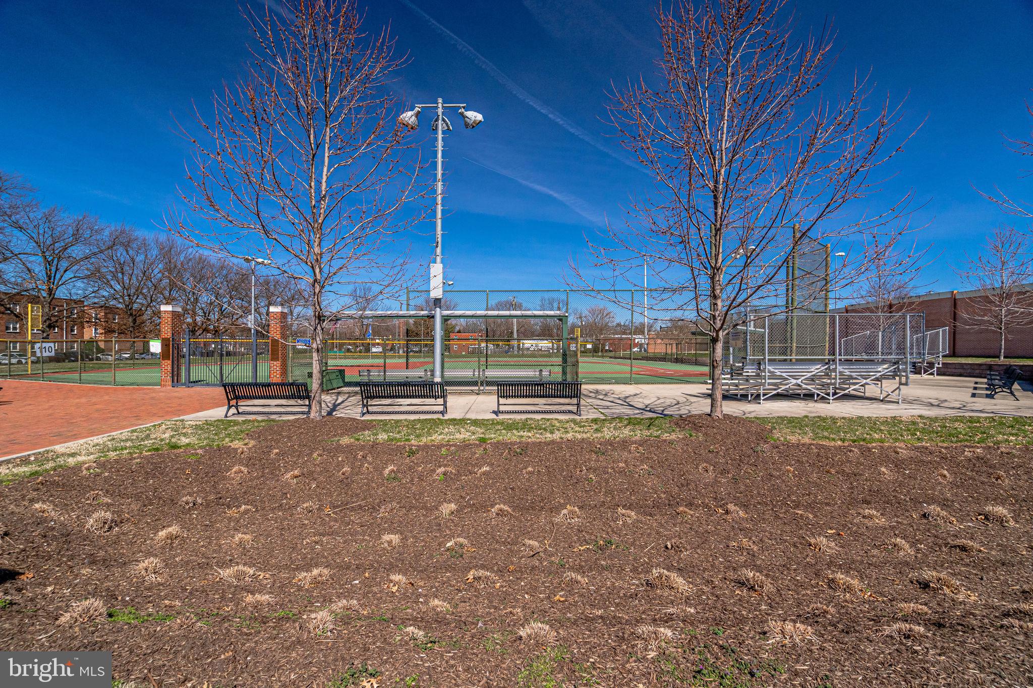 OLD TOWN ALEXANDRIA - Residential